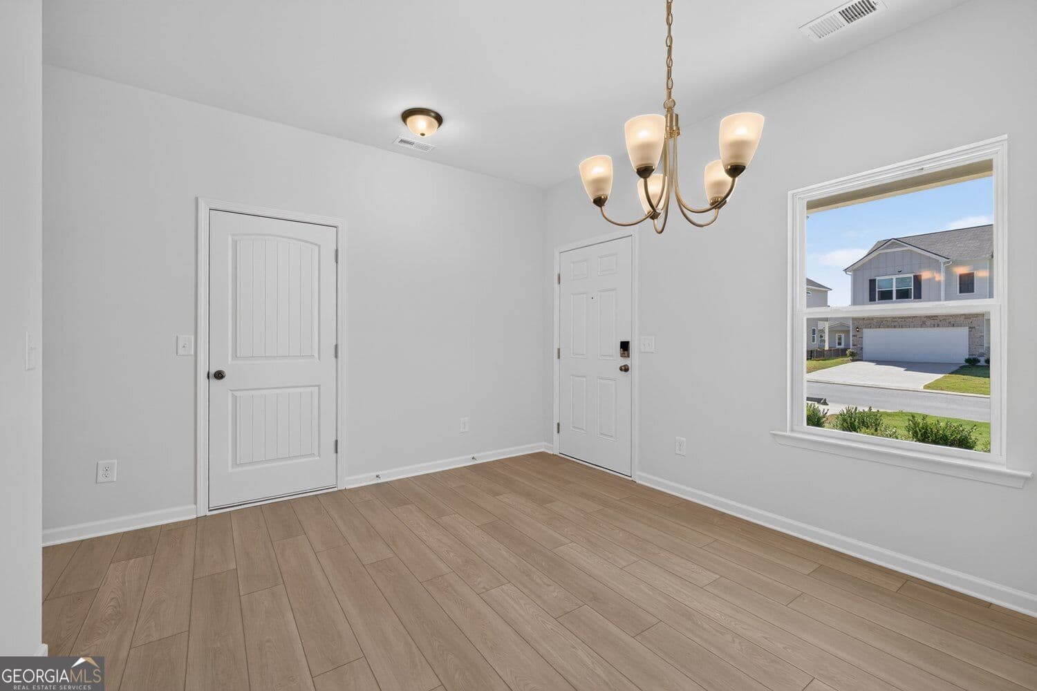 4 bedroom, 2.5 bathroom, 2,053 sq ft single family residence for sale at 3 Hart Drive, Rome, GA 30165 — photo 6