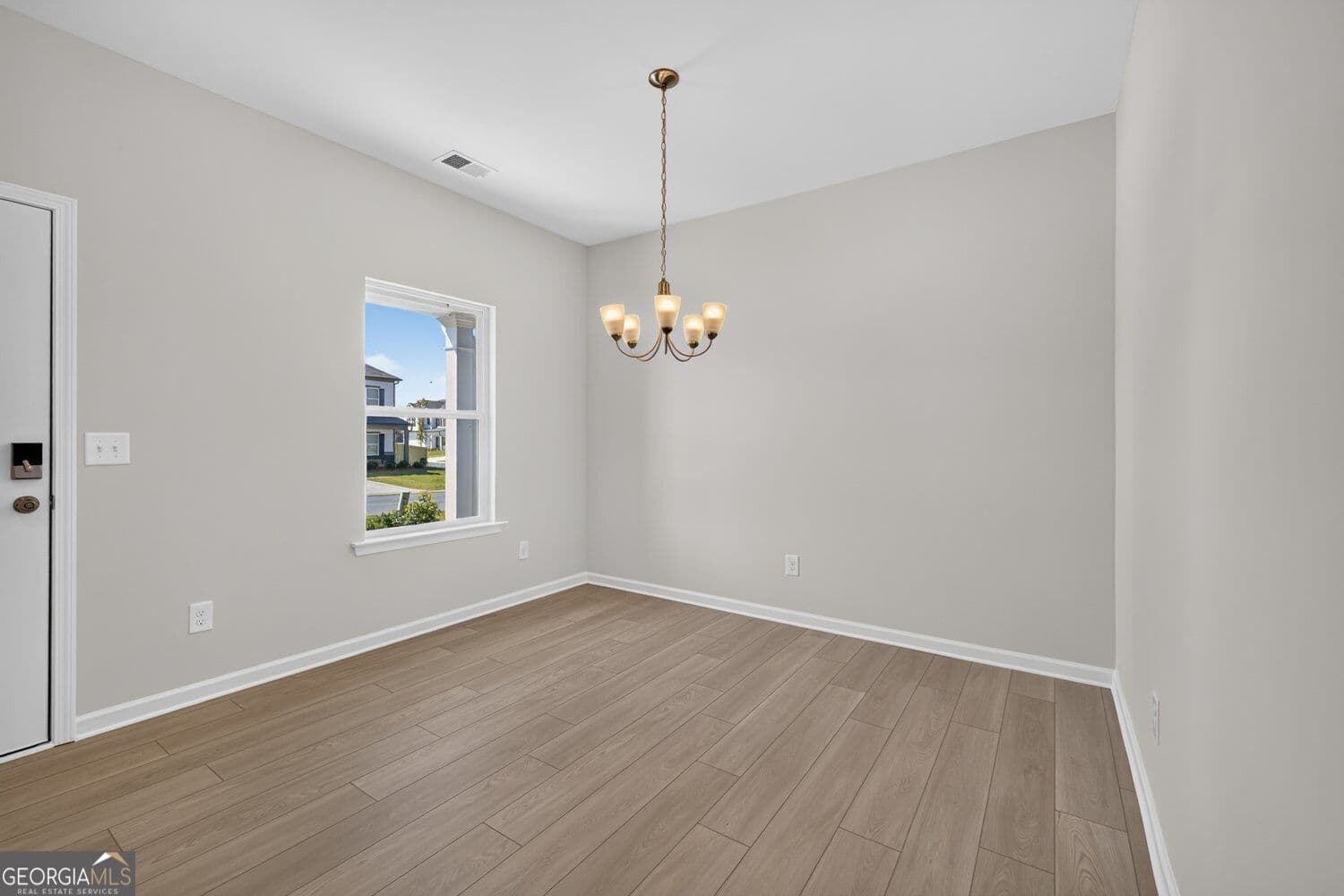 4 bedroom, 2.5 bathroom, 2,053 sq ft single family residence for sale at 3 Hart Drive, Rome, GA 30165 — photo 5