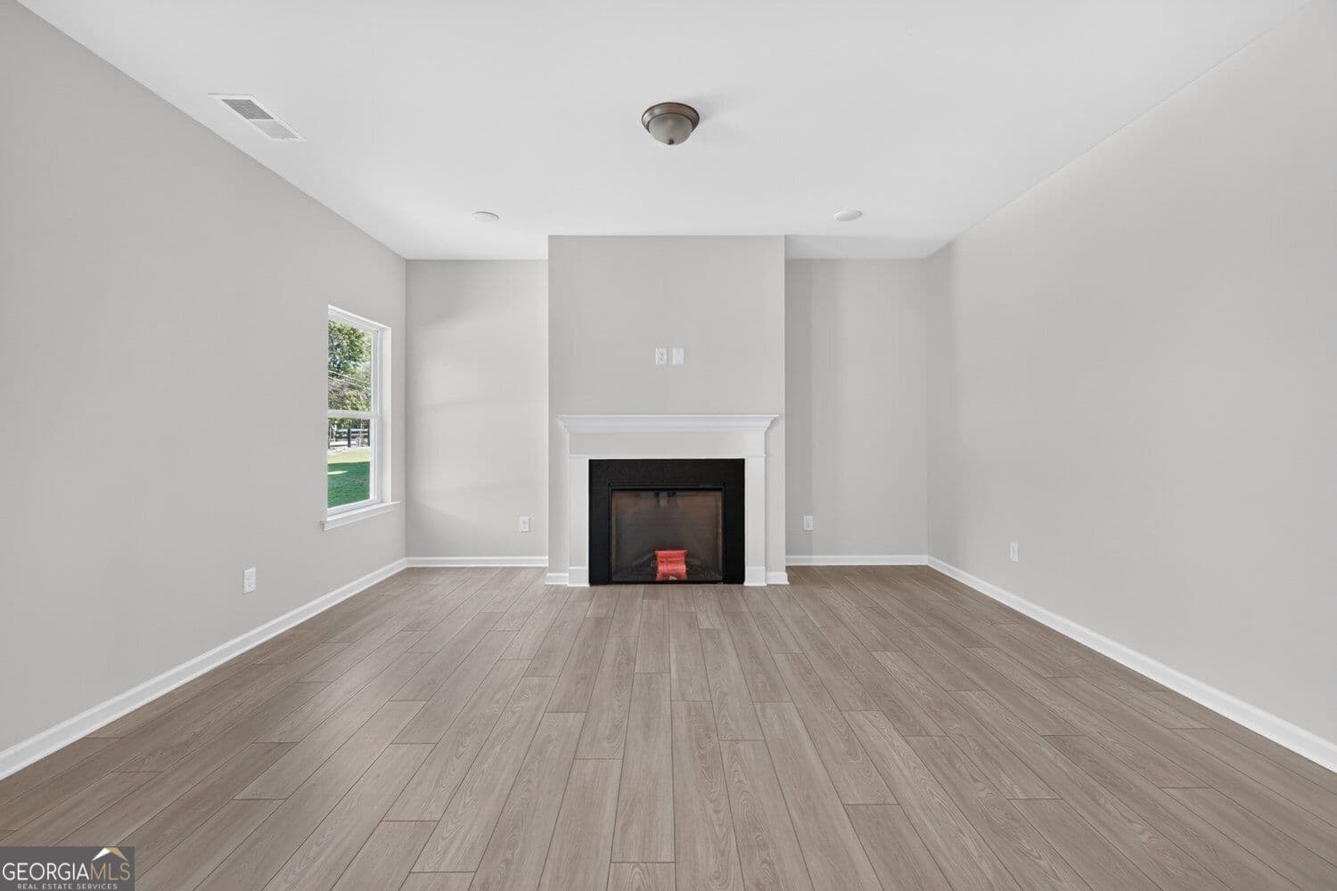4 bedroom, 2.5 bathroom, 2,053 sq ft single family residence for sale at 3 Hart Drive, Rome, GA 30165 — photo 9