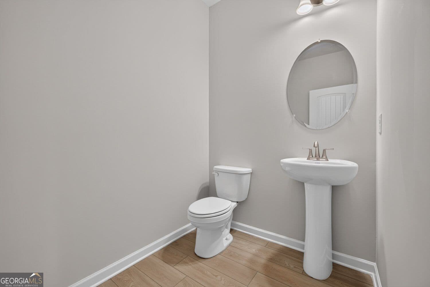 4 bedroom, 2.5 bathroom, 2,053 sq ft single family residence for sale at 3 Hart Drive, Rome, GA 30165 — photo 8