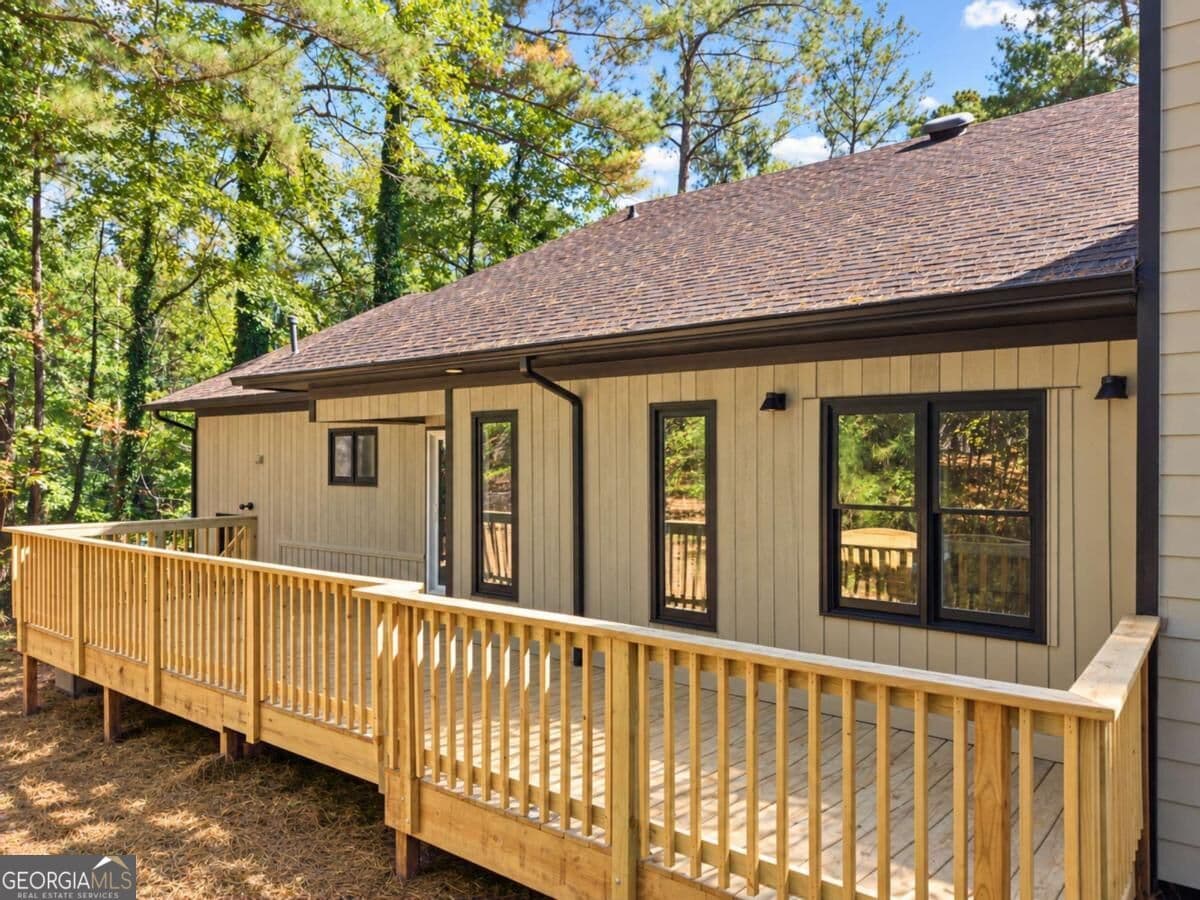 3 bedroom, 2 bathroom, 1,795 sq ft single family residence for sale at 1087 Magnolia Drive, Villa Rica, GA 30180 — photo 2