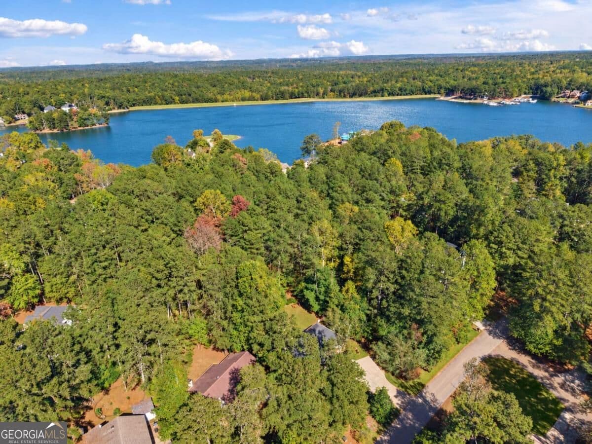 3 bedroom, 2 bathroom, 1,795 sq ft single family residence for sale at 1087 Magnolia Drive, Villa Rica, GA 30180 — photo 3