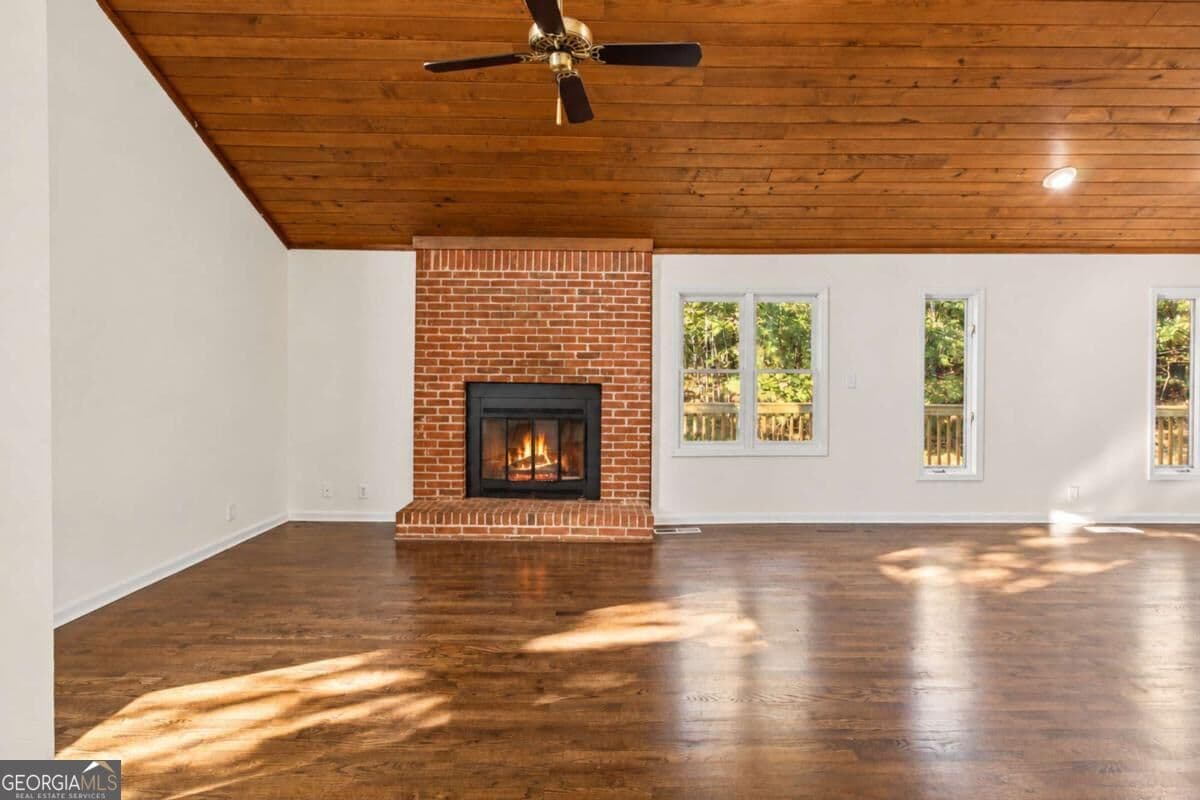 3 bedroom, 2 bathroom, 1,795 sq ft single family residence for sale at 1087 Magnolia Drive, Villa Rica, GA 30180 — photo 9
