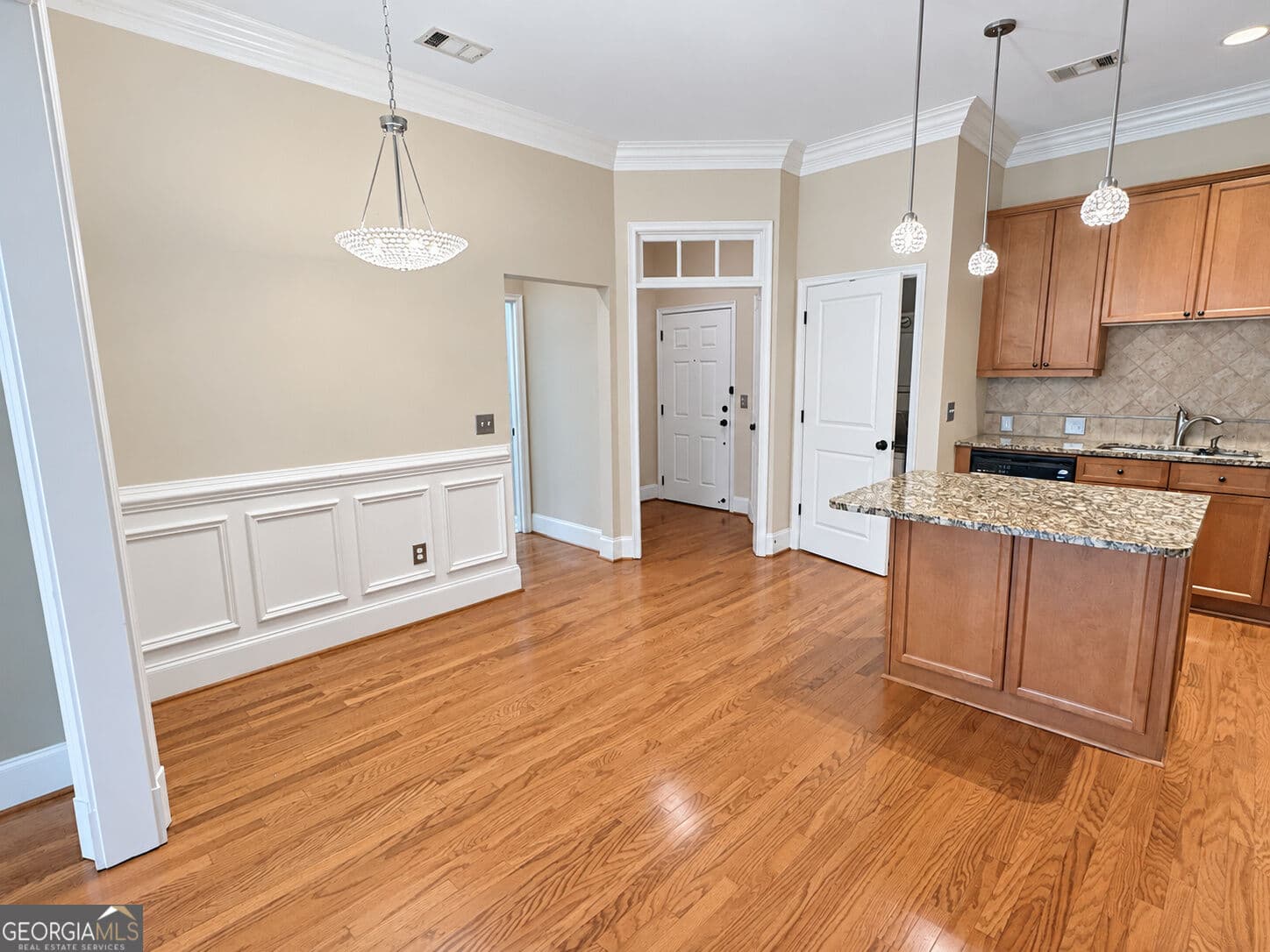 2 bedroom, 2 bathroom, 1,164 sq ft condominium for rent at 11 Perimeter Center 1408, Dunwoody, GA 30346 for $2,350 a month — photo 7