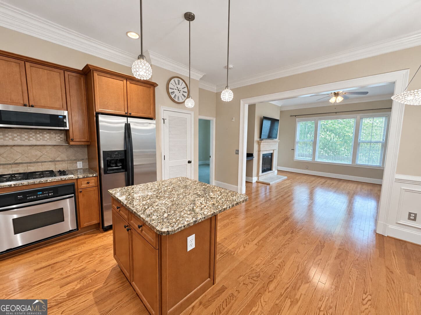 2 bedroom, 2 bathroom, 1,164 sq ft condominium for rent at 11 Perimeter Center 1408, Dunwoody, GA 30346 for $2,350 a month — photo 1 of 29