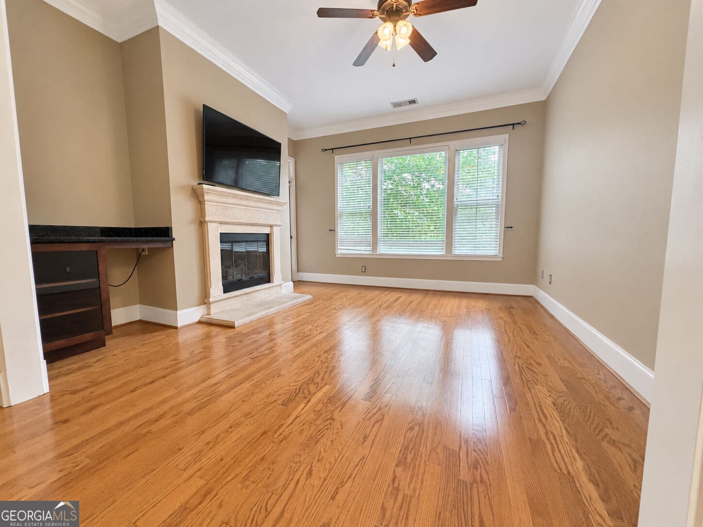 2 bedroom, 2 bathroom, 1,164 sq ft condominium for rent at 11 Perimeter Center 1408, Dunwoody, GA 30346 for $2,350 a month — photo 5