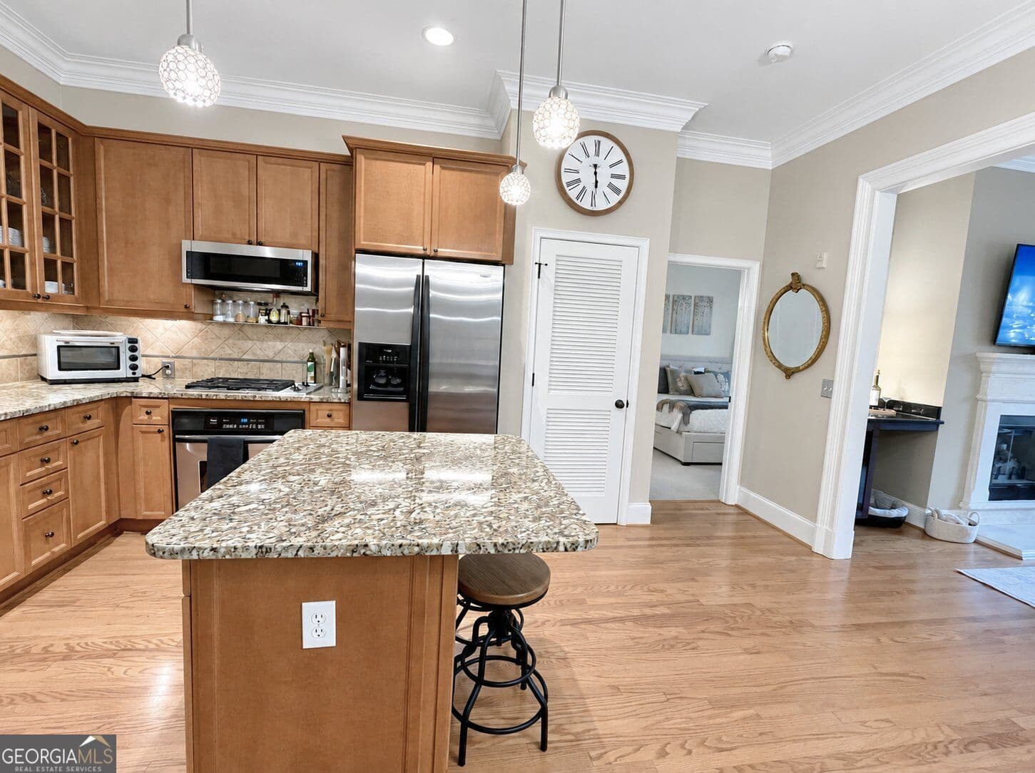 2 bedroom, 2 bathroom, 1,164 sq ft condominium for rent at 11 Perimeter Center 1408, Dunwoody, GA 30346 for $2,350 a month — photo 4