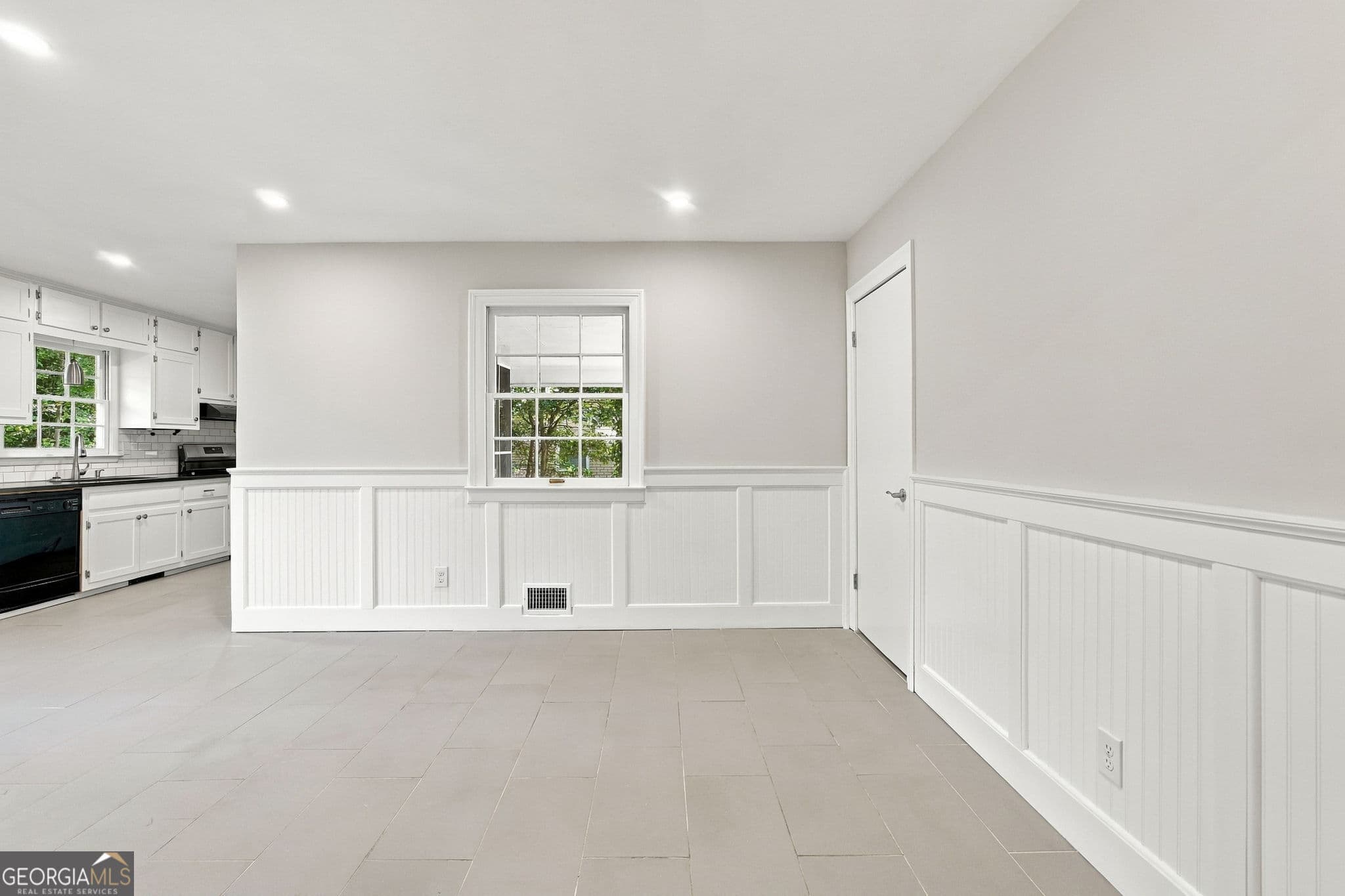 3 bedroom, 2 bathroom, 1,399 sq ft single family residence for rent at 751 Smithstone Road, Marietta, GA 30067 for $2,850 a month — photo 4