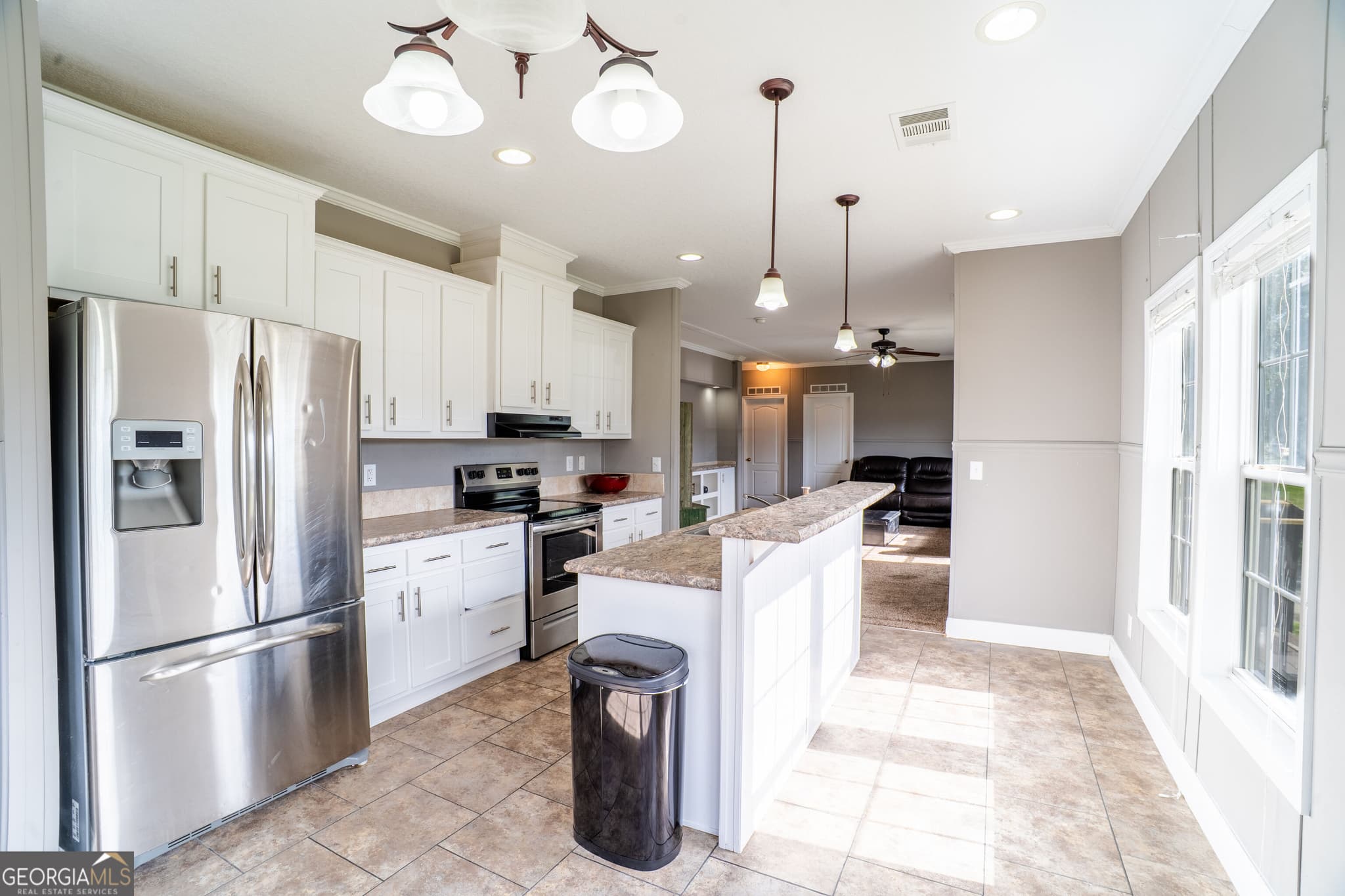 3 bedroom, 2 bathroom, 1,344 sq ft manufactured home,single family residence under contract at 4728 Otter Creek Circle, Blackshear, GA 31516 — photo 9