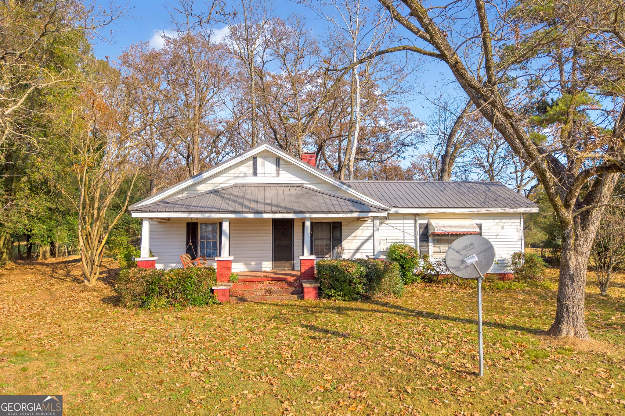 2 bedroom, 1 bathroom, 1,258 sq ft single family residence for sale at 1898 Sandy Cross Road, Royston, GA 30662