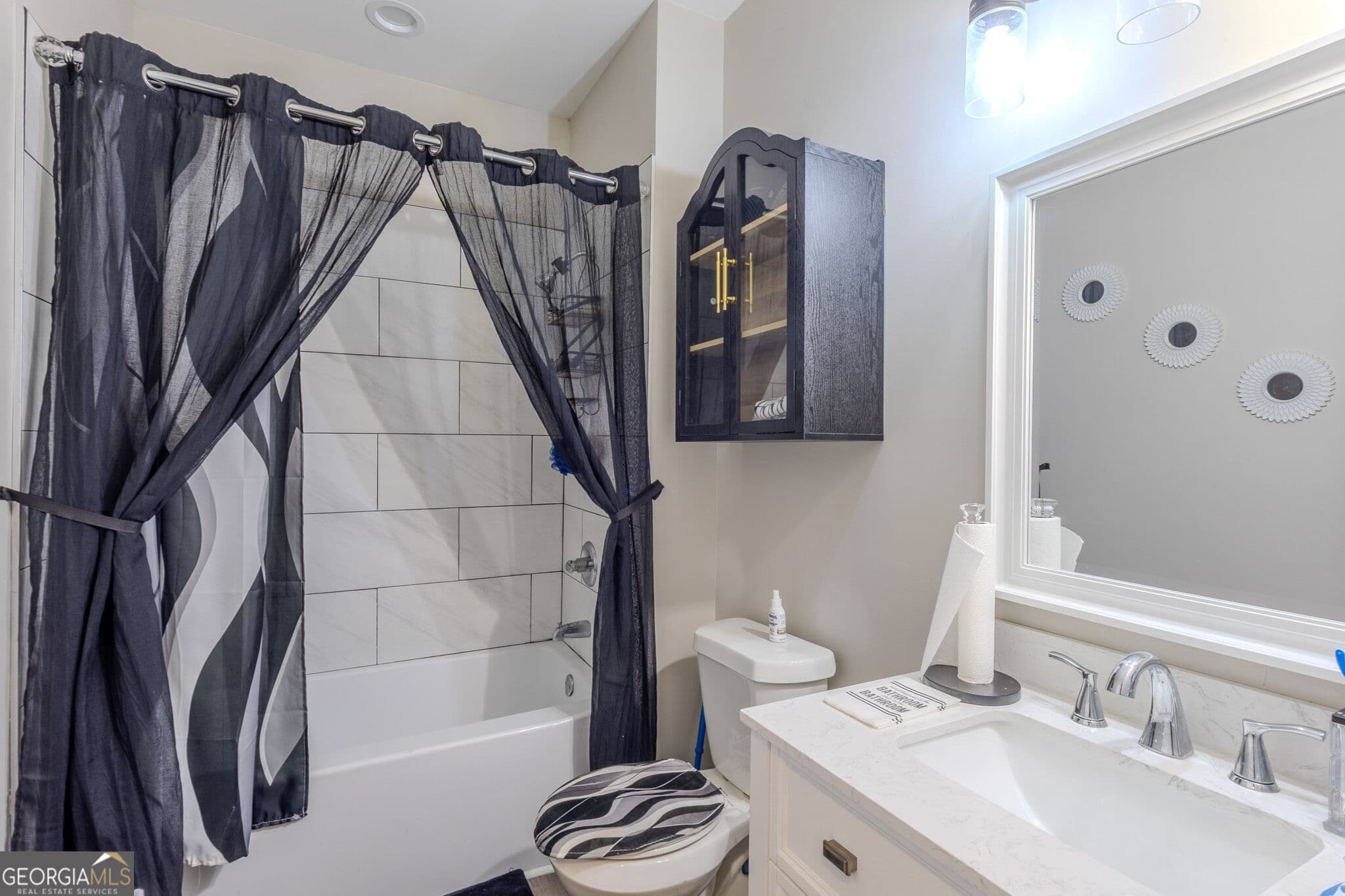 3 bedroom, 2 bathroom, 1,833 sq ft single family residence for sale at 833 Richmond Street, Macon, GA 31206 — photo 10
