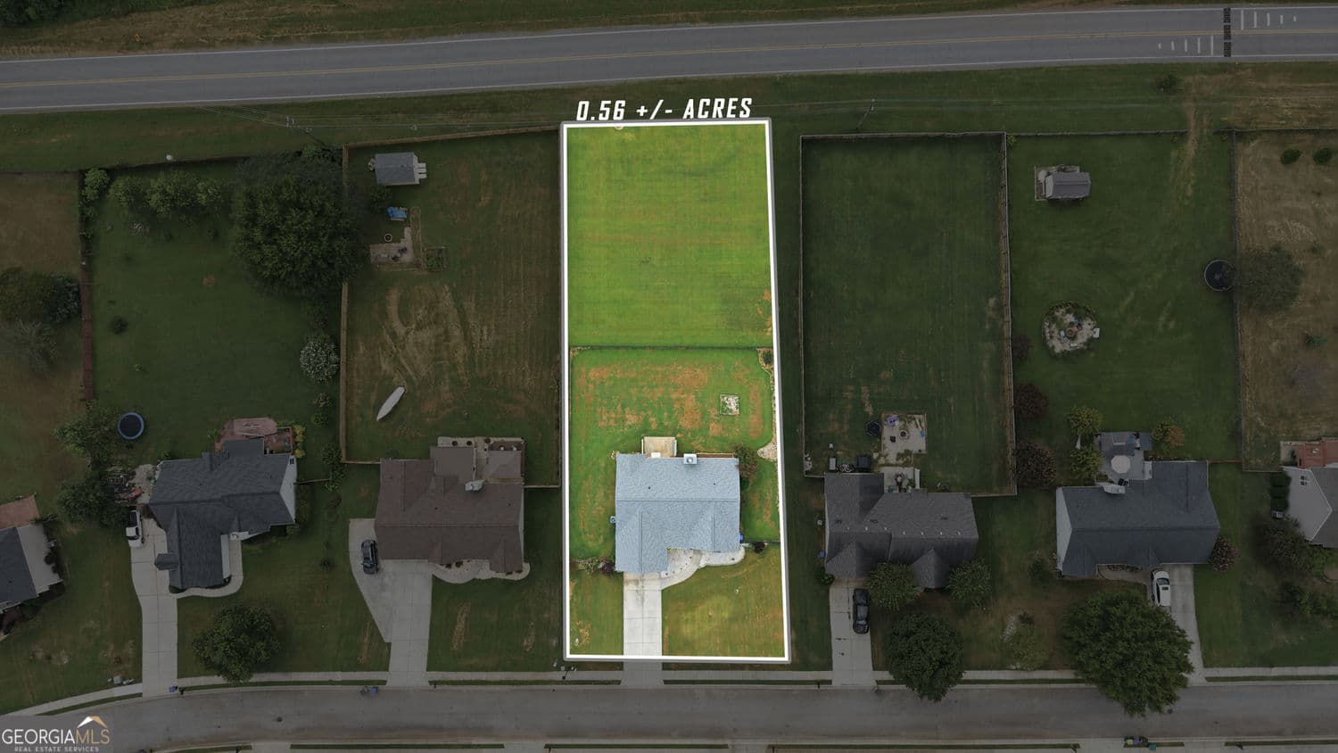 3 bedroom, 2 bathroom, 1,630 sq ft single family residence for sale at 953 Jefferson Walk Circle, Jefferson, GA 30549 — photo 3