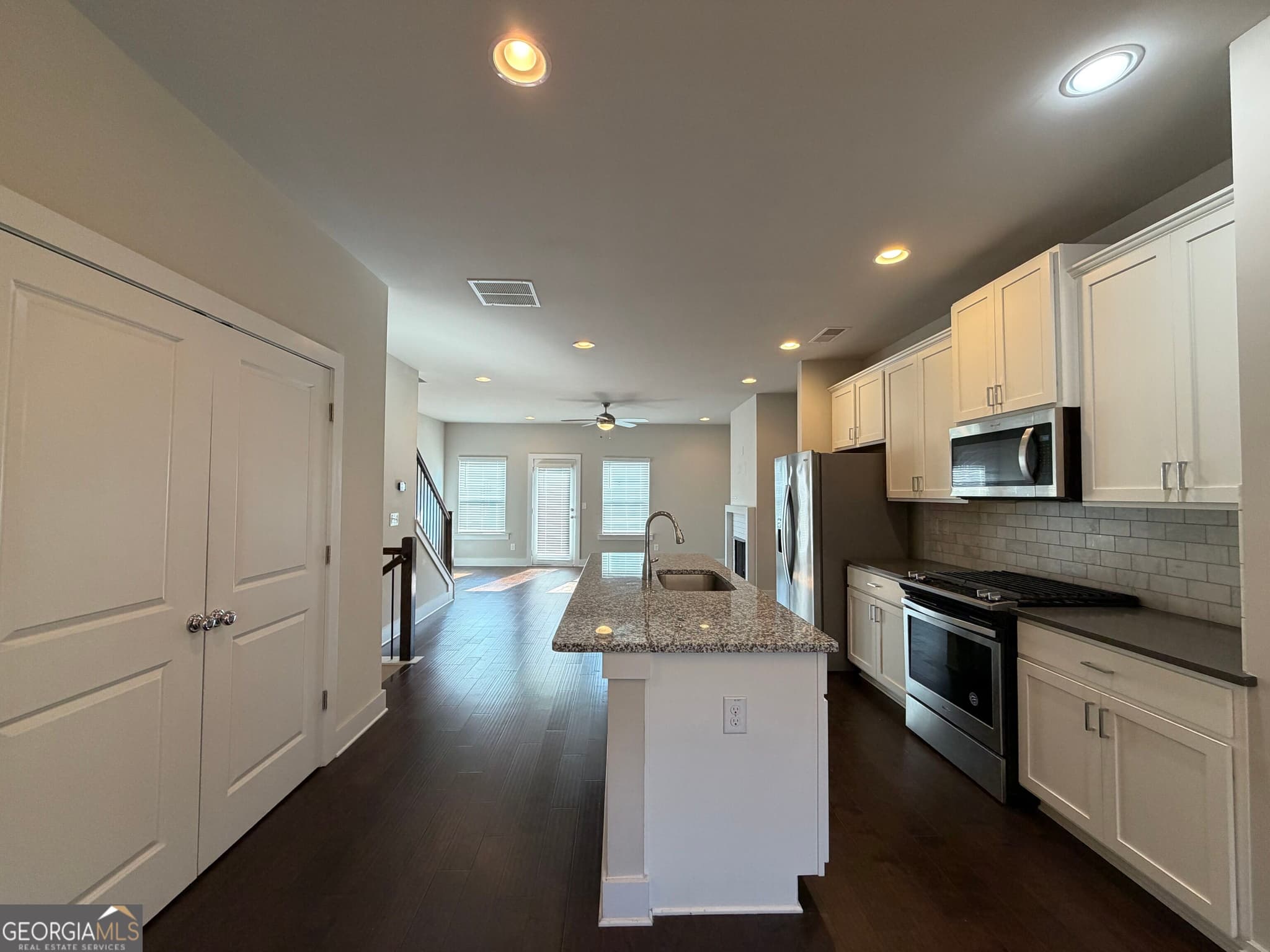 3 bedroom, 3.5 bathroom, 1,926 sq ft townhouse for rent at 3782 Oxford Circle, Doraville, GA 30340 for $2,800 a month — photo 7