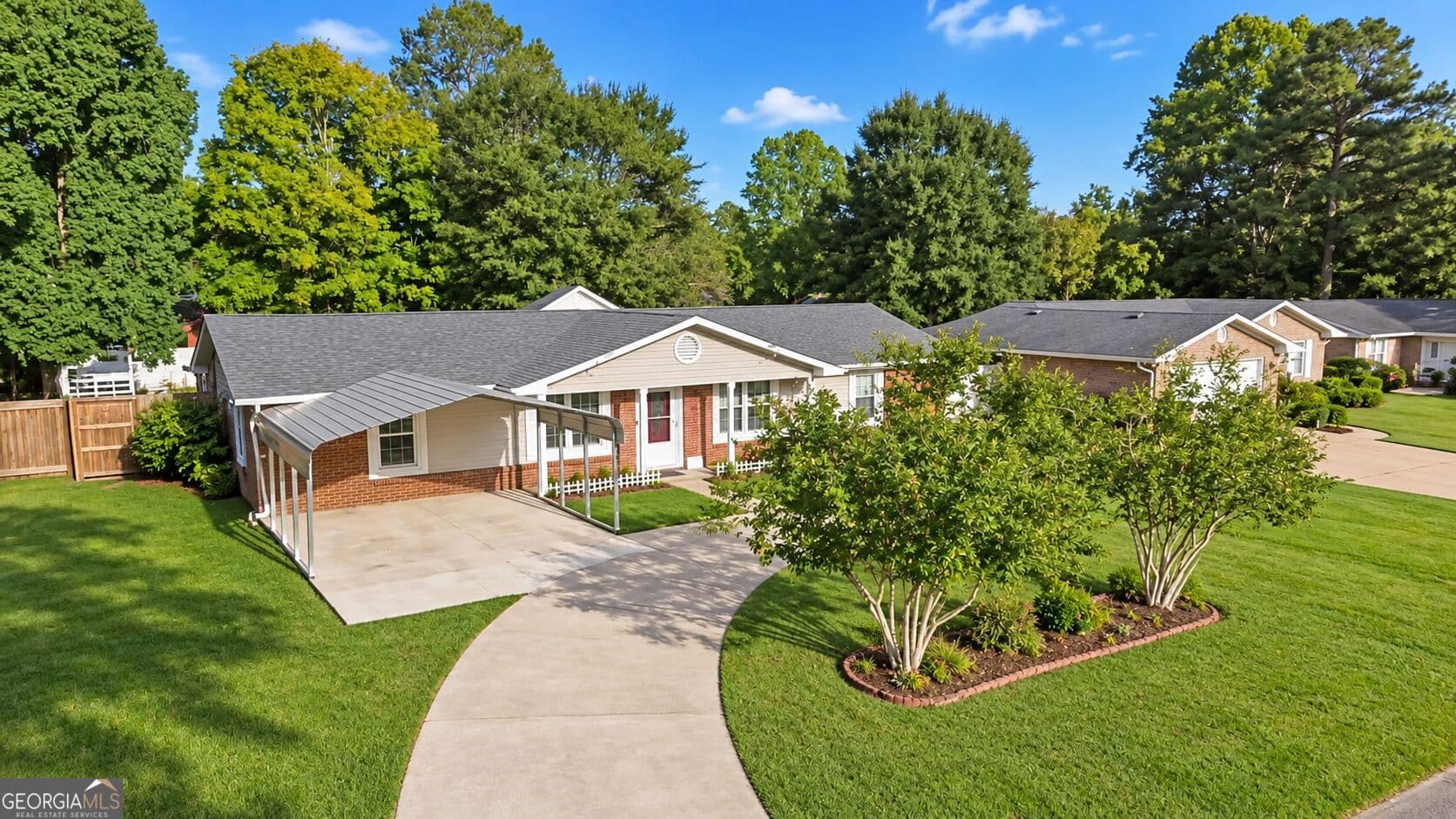 2 bedroom, 2 bathroom, 1,450 sq ft single family residence for sale at 206 Scarborough Road, Centerville, GA 31028 — photo 2