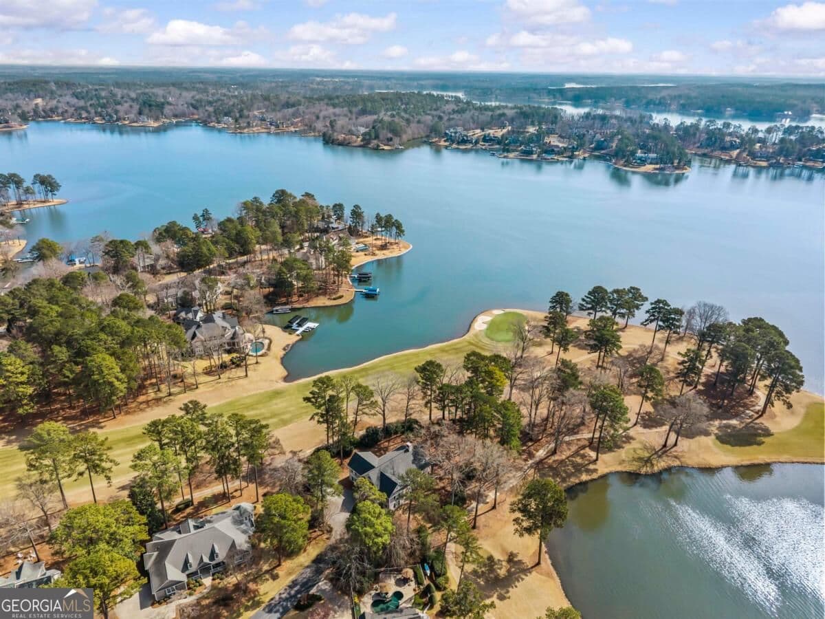 4 bedroom, 4 bathroom, 3,748 sq ft single family residence for sale at 129 Millpond Trace, Eatonton, GA 31024 — photo 4