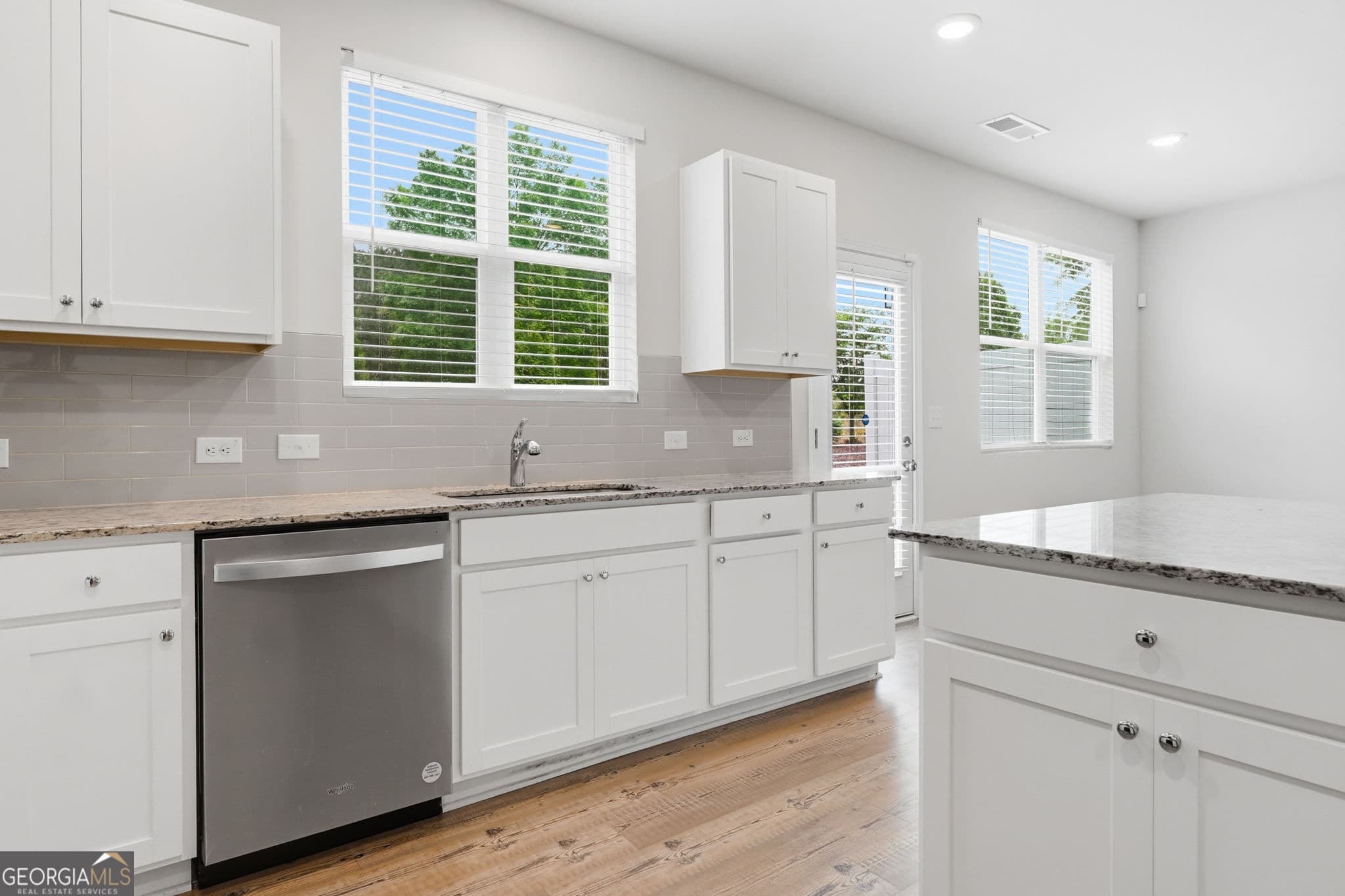 3 bedroom, 2.5 bathroom, 2,301 sq ft townhouse for sale at 230 Point Place Drive (3), Loganville, GA 30052 — photo 9