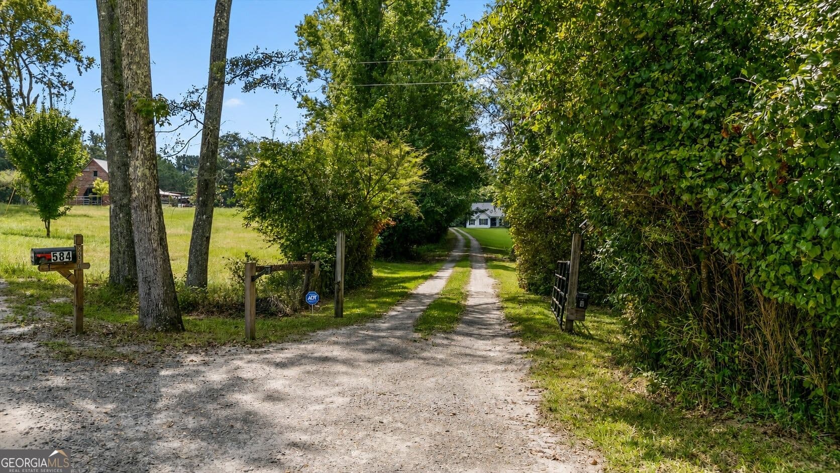 3 bedroom, 2 bathroom, 1,738 sq ft single family residence for sale at 584 Paynes Lake Road, Carrollton, GA 30116 — photo 5