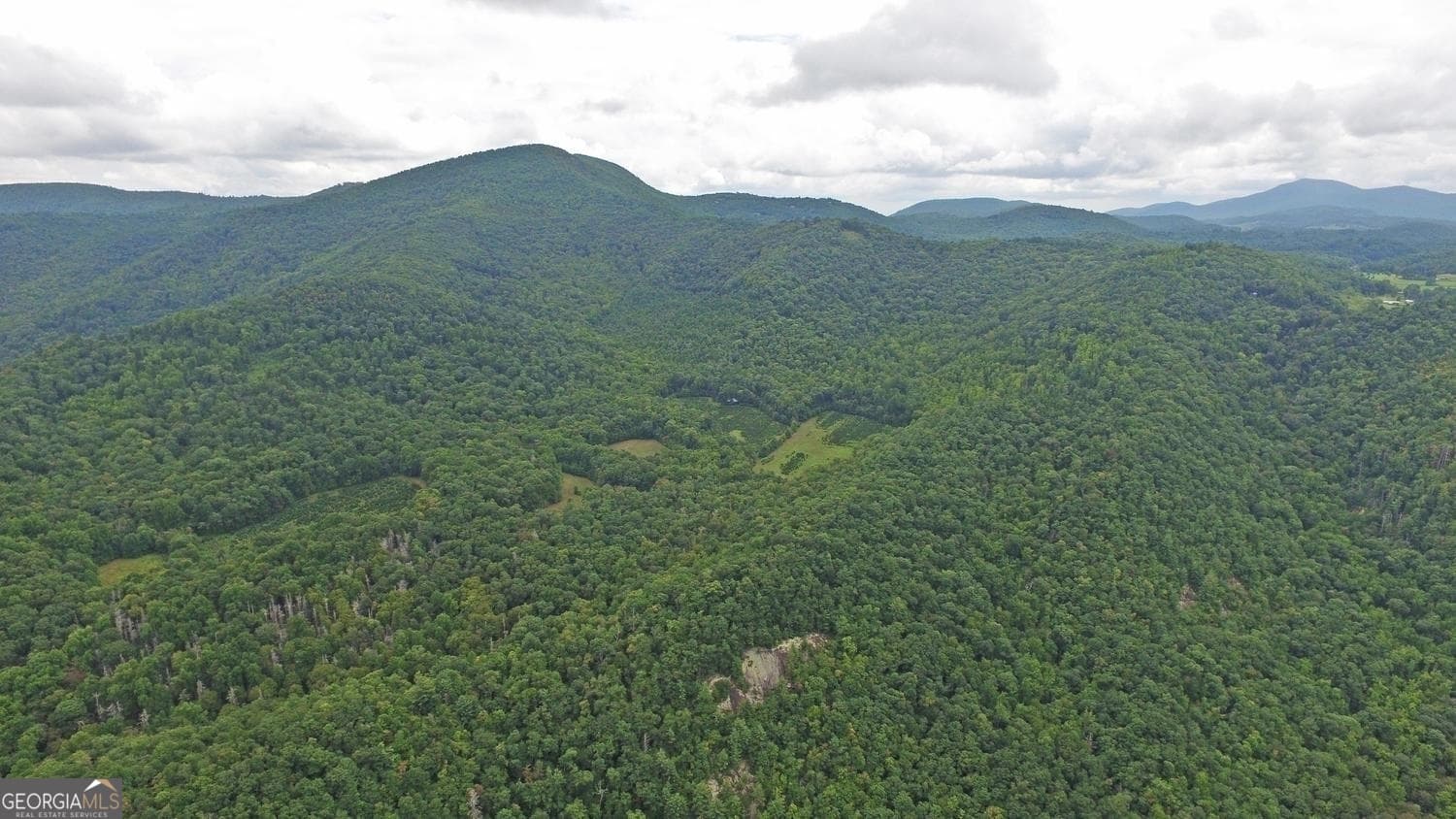 3 bedroom, 2 bathroom, 1,532 sq ft cabin,single family residence for sale at 0 Lloyds Cove, Scaly Mountain, NC 28775 — photo 7