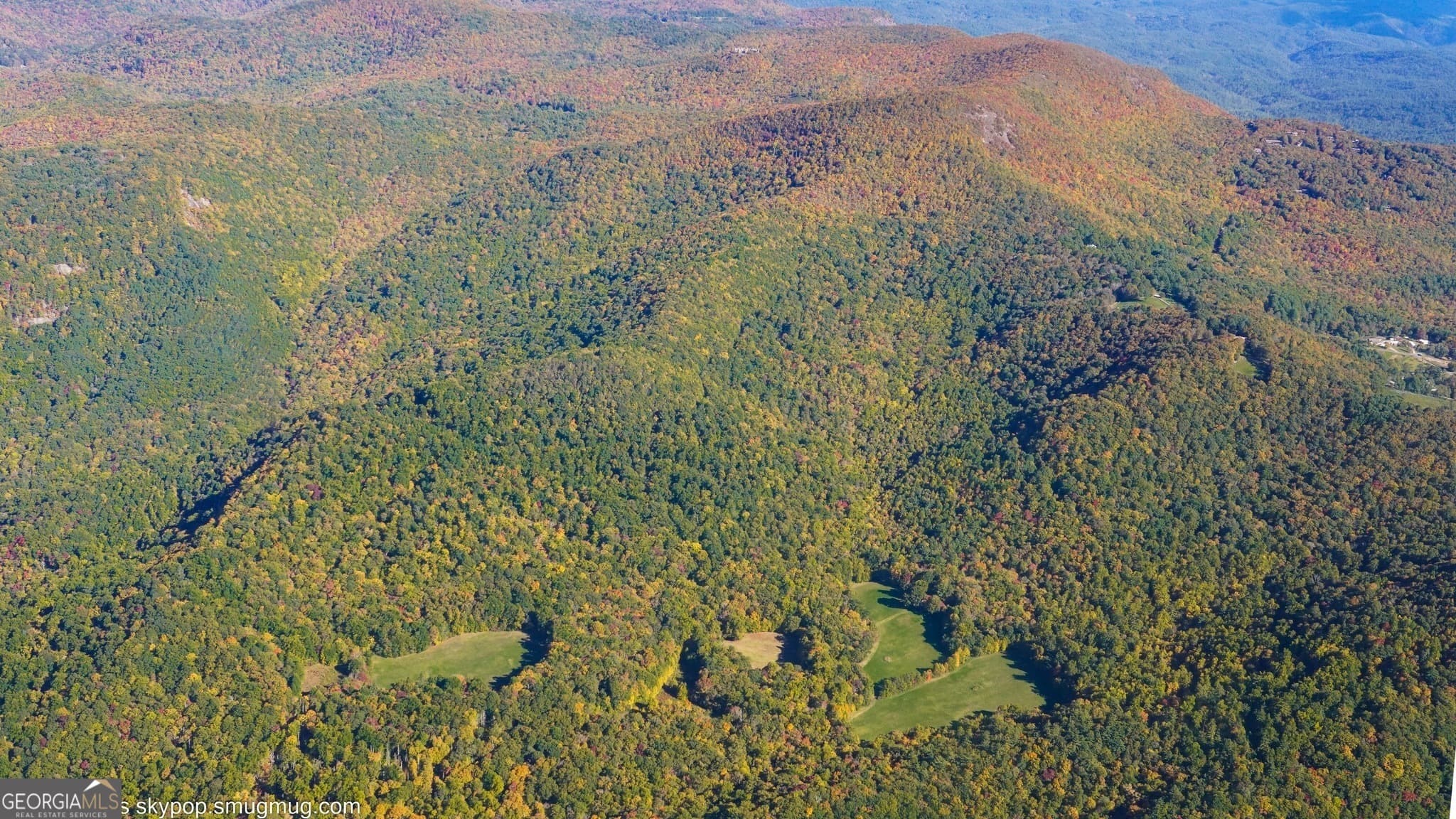 3 bedroom, 2 bathroom, 1,532 sq ft cabin,single family residence for sale at 0 Lloyds Cove, Scaly Mountain, NC 28775 — photo 3