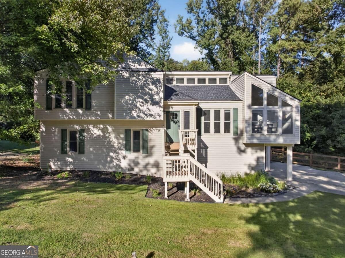 4 bedroom, 3 bathroom single family residence for sale at 3559 Sawmill Terrace, Marietta, GA 30062 — photo 2