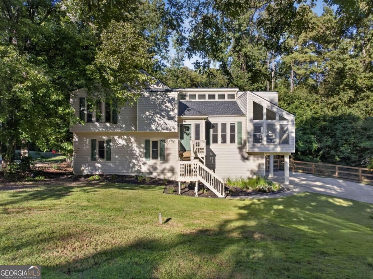 4 bedroom, 3 bathroom single family residence for sale at 3559 Sawmill Terrace, Marietta, GA 30062 — photo 3
