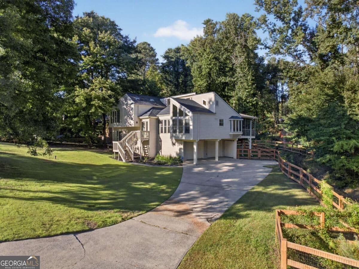 4 bedroom, 3 bathroom single family residence for sale at 3559 Sawmill Terrace, Marietta, GA 30062 — photo 4