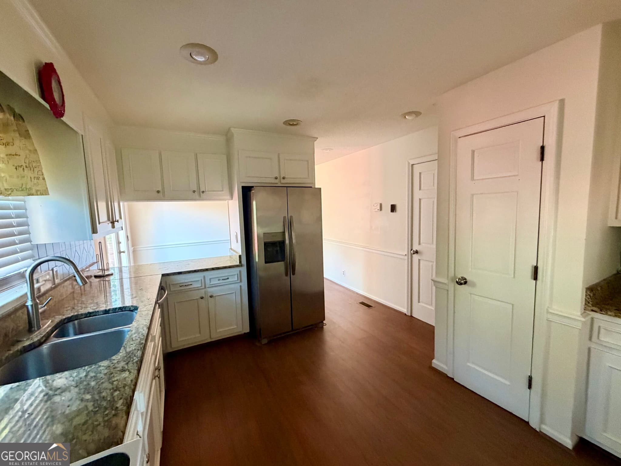 3 bedroom, 2 bathroom, 1,968 sq ft single family residence for sale at 3641 W Point Circle, Lizella, GA 31052 — photo 7