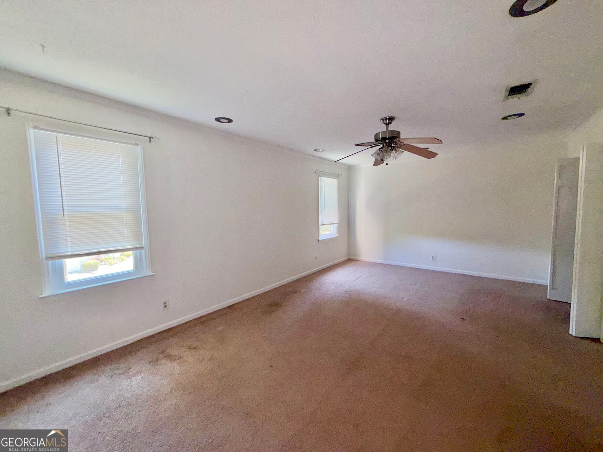 3 bedroom, 2 bathroom, 1,968 sq ft single family residence for sale at 3641 W Point Circle, Lizella, GA 31052 — photo 5