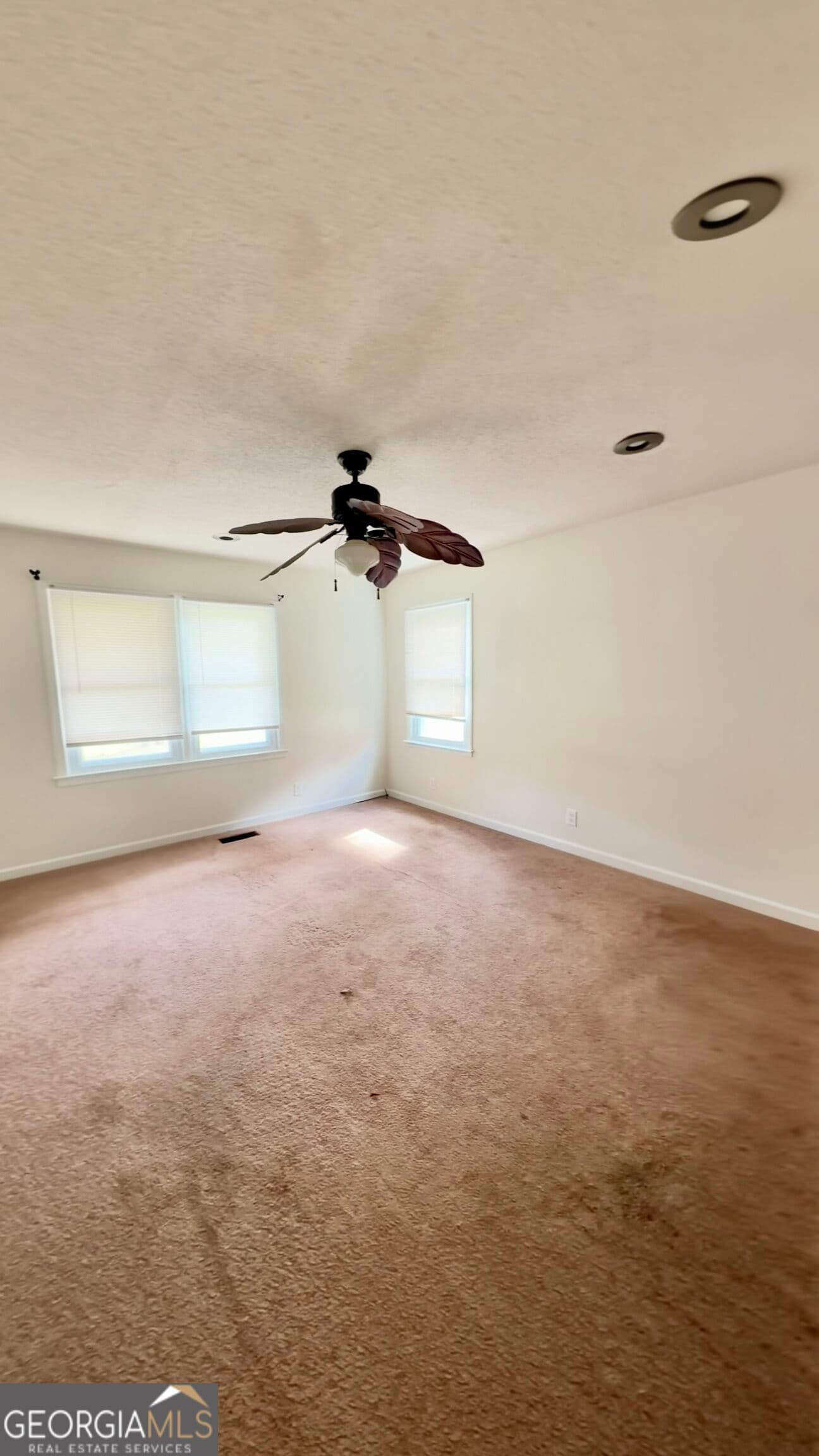 3 bedroom, 2 bathroom, 1,968 sq ft single family residence for sale at 3641 W Point Circle, Lizella, GA 31052 — photo 9
