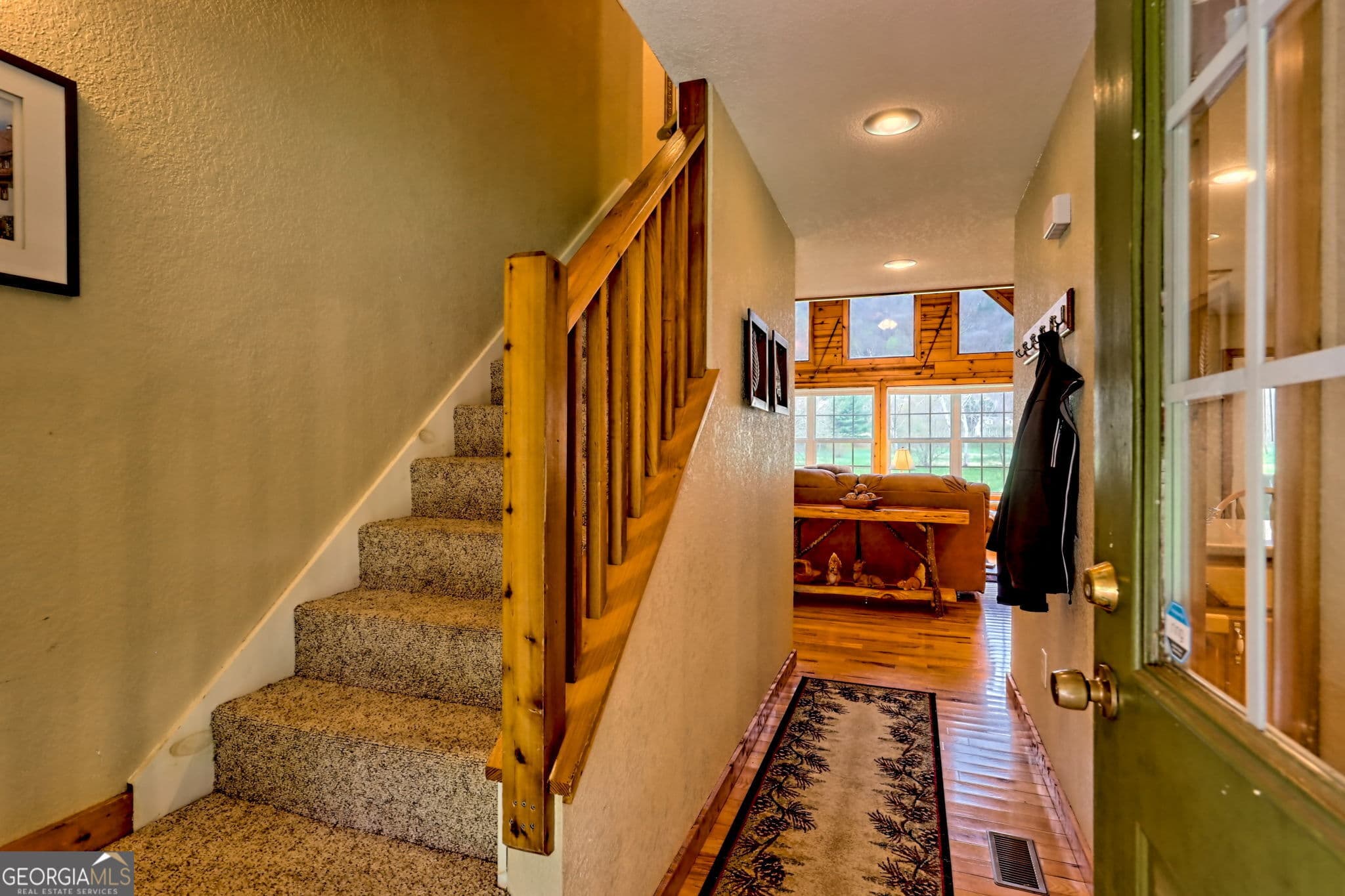 3 bedroom, 2.5 bathroom, 1,920 sq ft cabin,single family residence under contract at 3556 Riverfront Lane, Hiawassee, GA 30546 — photo 3