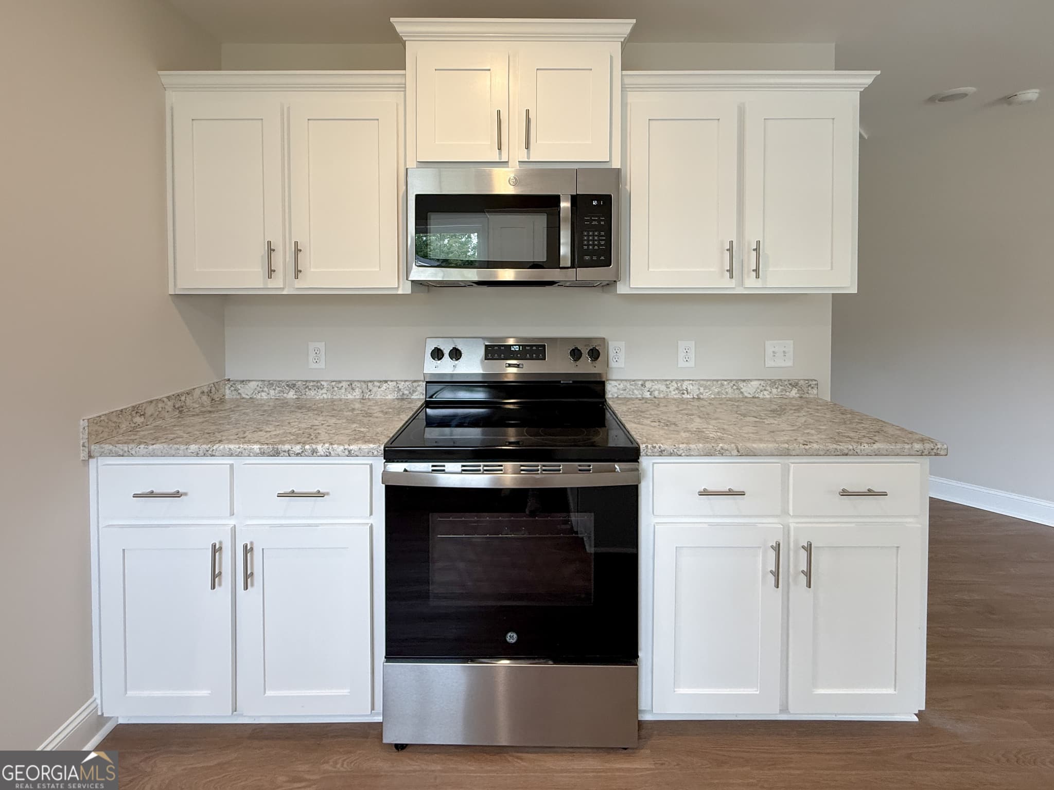 3 bedroom, 2 bathroom, 1,400 sq ft single family residence under contract at 513 Pleasant Point Road, Statesboro, GA 30458 — photo 5