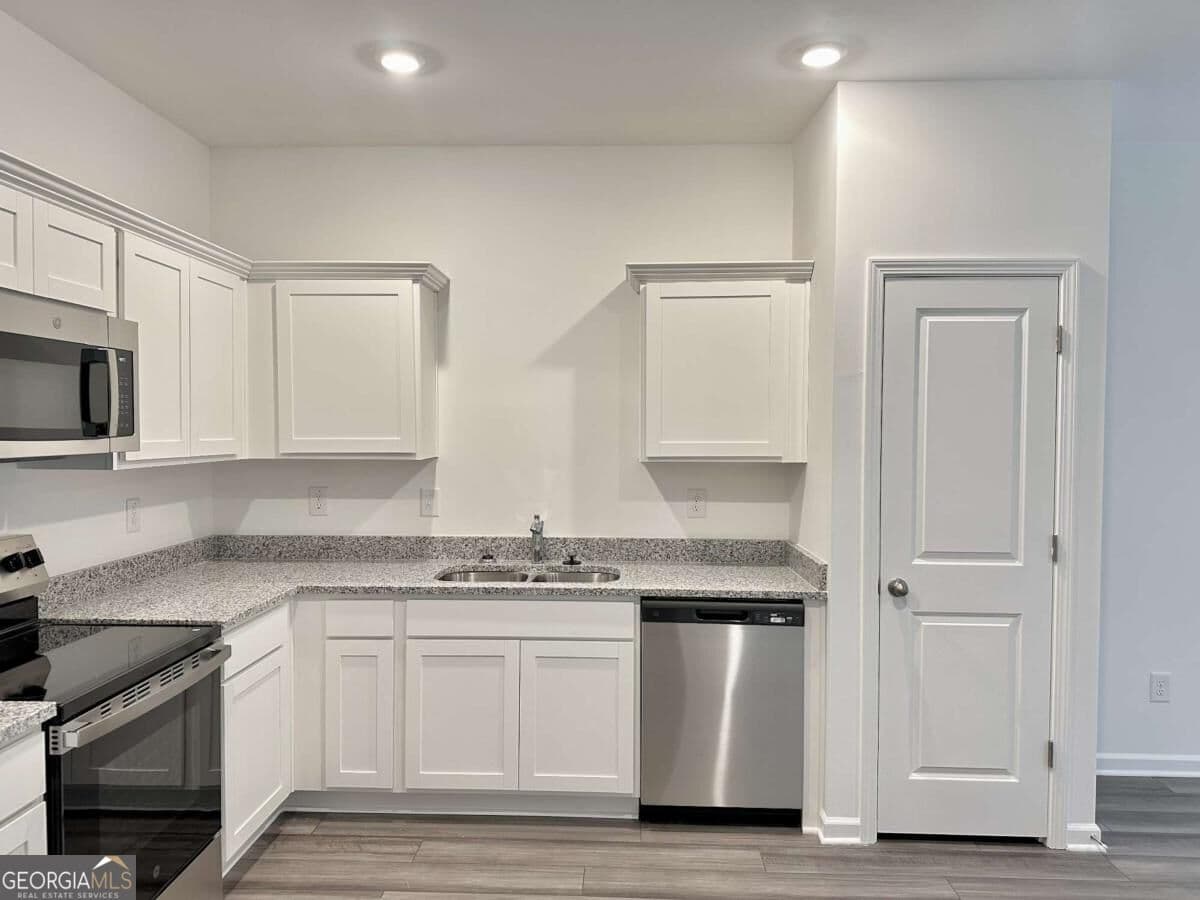 3 bedroom, 2.5 bathroom, 1,386 sq ft townhouse under contract at 174 Alpha Drive, Cartersville, GA 30120 — photo 7