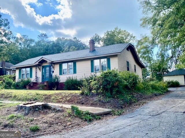 3 bedroom, 2 bathroom, 1,665 sq ft single family residence for sale at 1205 6th Avenue, West Point, GA 31833 — photo 3