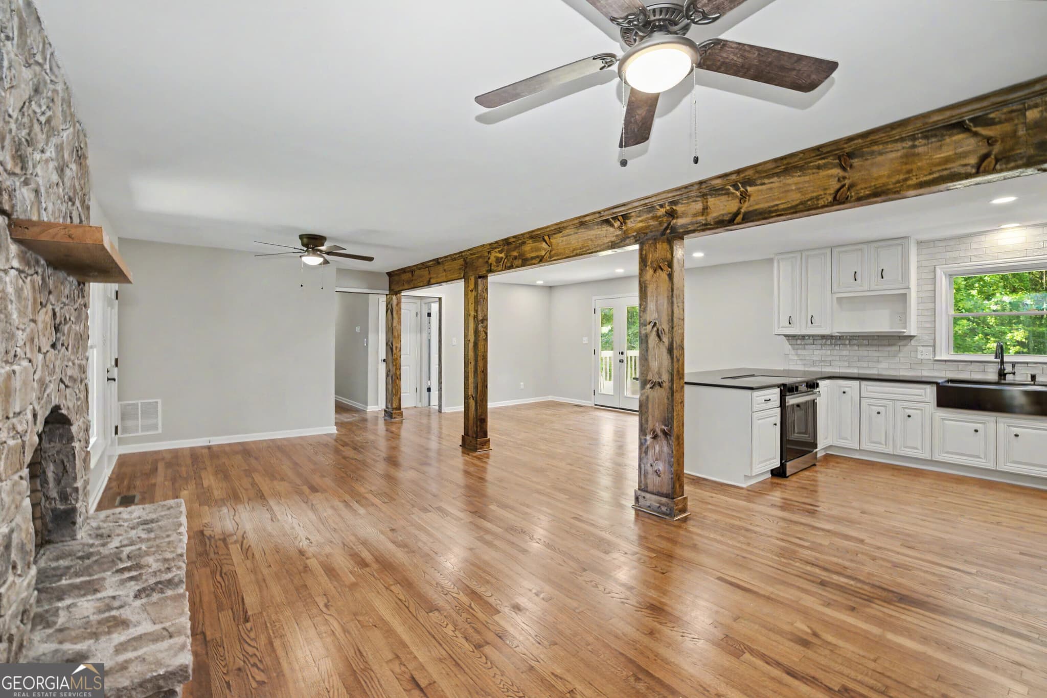 4 bedroom, 2 bathroom, 1,884 sq ft cabin,single family residence for sale at 385 Duncan Road, Carrollton, GA 30116 — photo 7