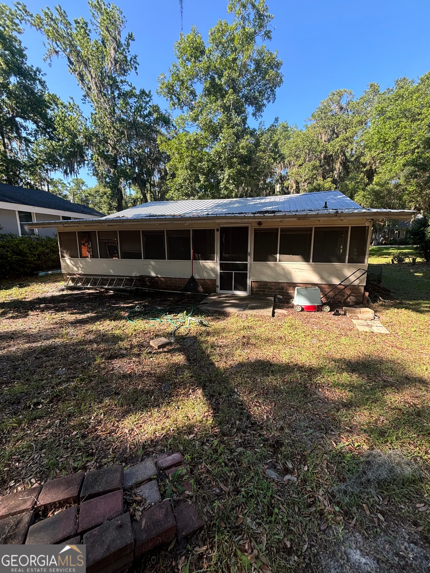 2 bedroom, 1 bathroom, 806 sq ft single family residence for sale at 1066 New Shellman Road, Townsend, GA 31331 — photo 2