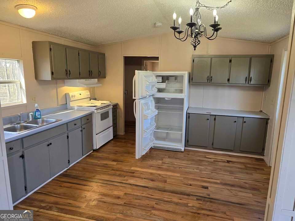multi family for sale at 916 Friendly Mission Lane, Cornelia, GA 30531 — photo 2