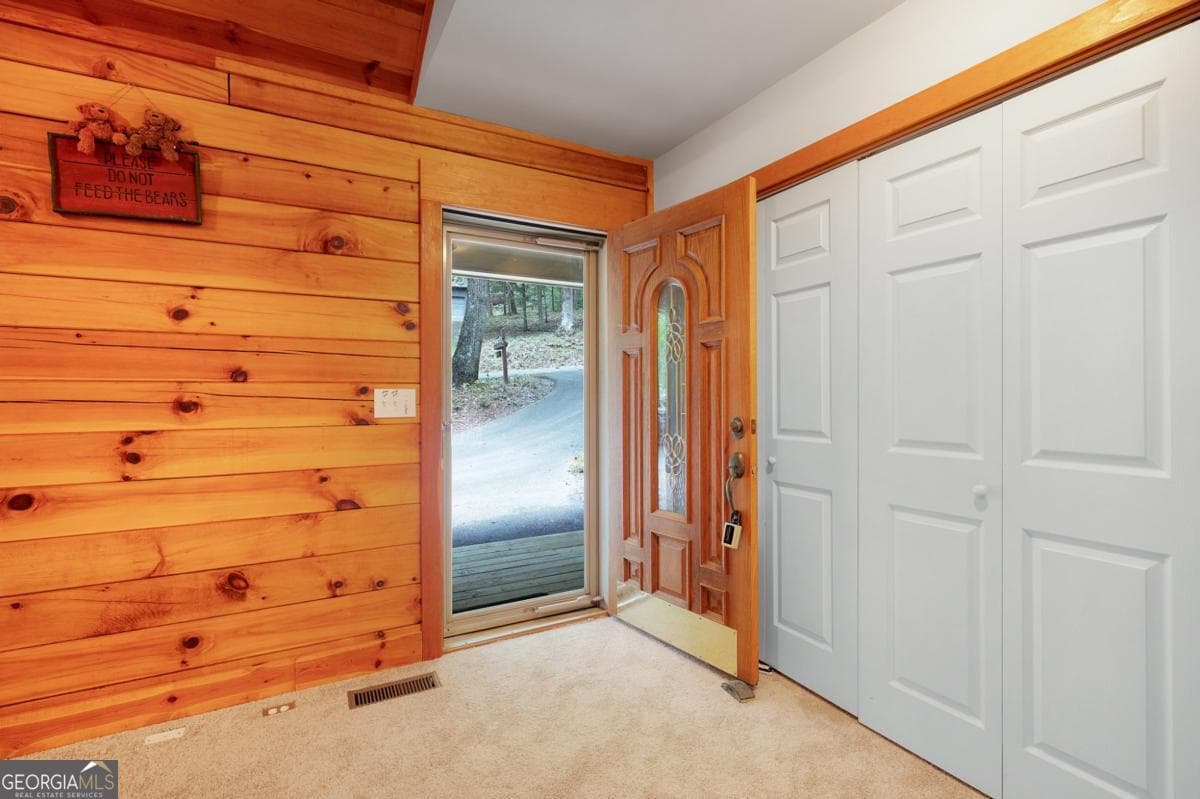 3 bedroom, 2 bathroom, 1,421 sq ft cabin,single family residence for sale at 415 Sunset Court, Jasper, GA 30143 — photo 6