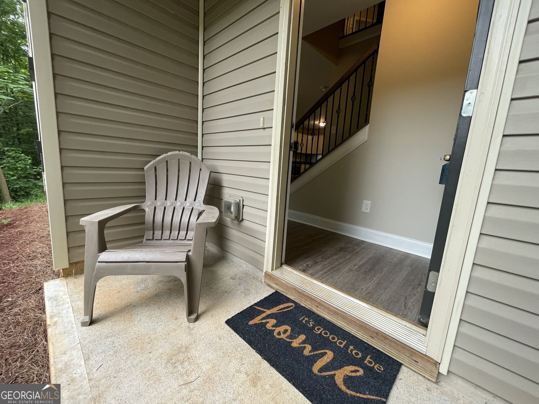 3 bedroom, 2.5 bathroom, 1,380 sq ft single family residence for sale at 5350 Tomahawk Terrace, Gainesville, GA 30506 — photo 3