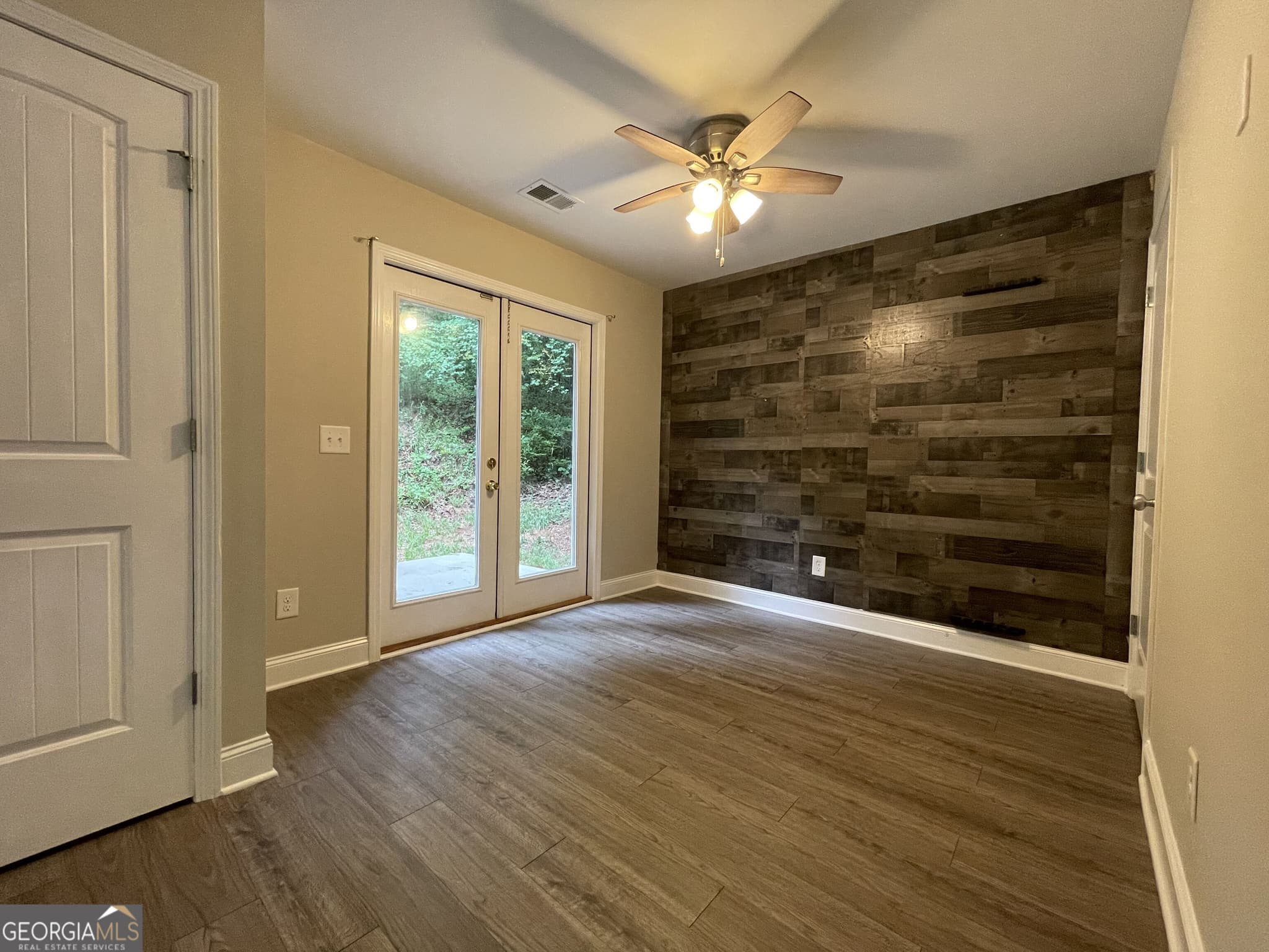 3 bedroom, 2.5 bathroom, 1,380 sq ft single family residence for sale at 5350 Tomahawk Terrace, Gainesville, GA 30506 — photo 10
