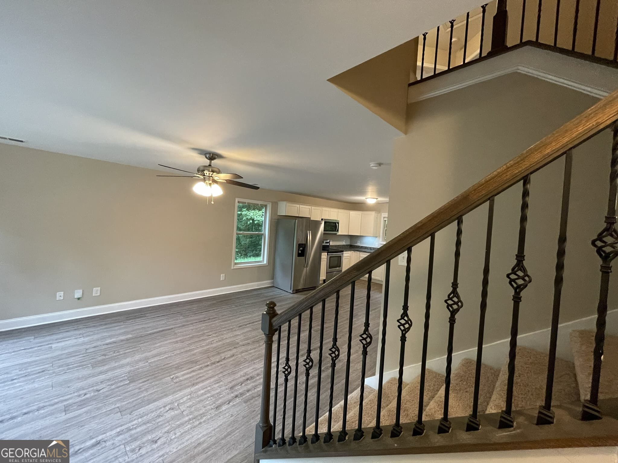 3 bedroom, 2.5 bathroom, 1,380 sq ft single family residence for sale at 5350 Tomahawk Terrace, Gainesville, GA 30506 — photo 4
