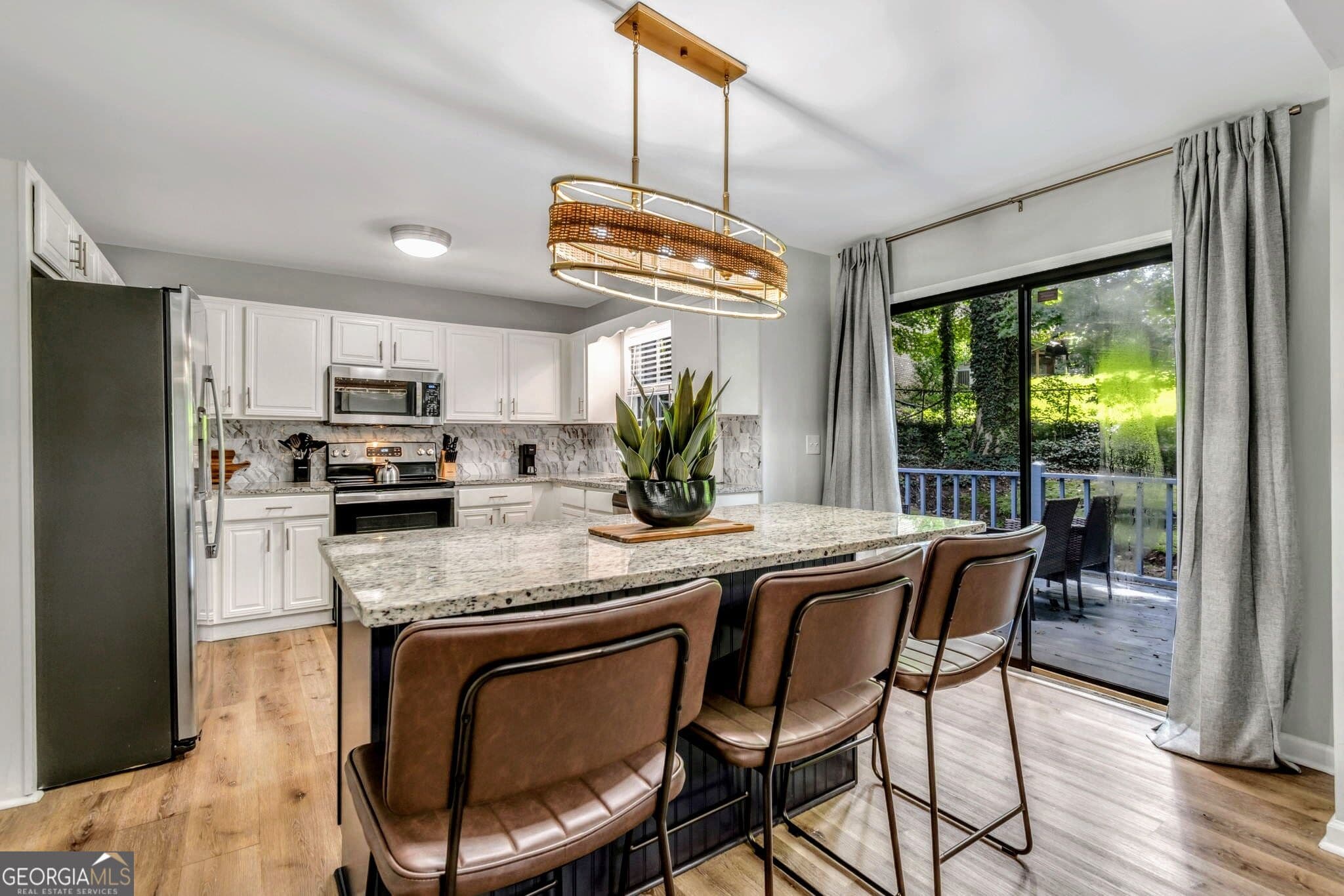 5 bedroom, 3 bathroom, 3,200 sq ft single family residence for rent at 2192 Chartwell Drive, Marietta, GA 30066 for $6,800 a month — photo 6