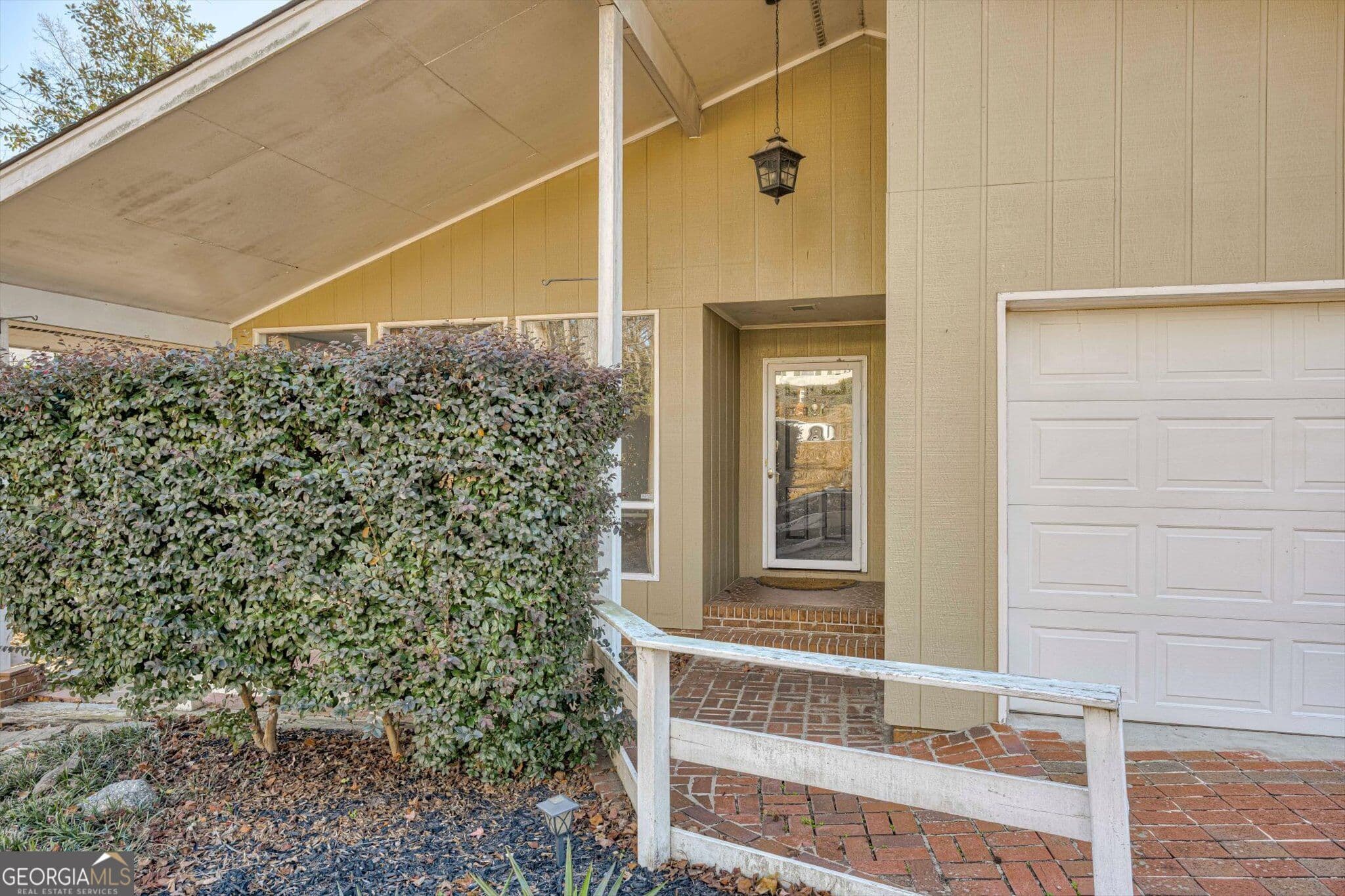 3 bedroom, 2.5 bathroom, 2,200 sq ft single family residence for sale at 715 Hammond Drive, North Augusta, SC 29841 — photo 3