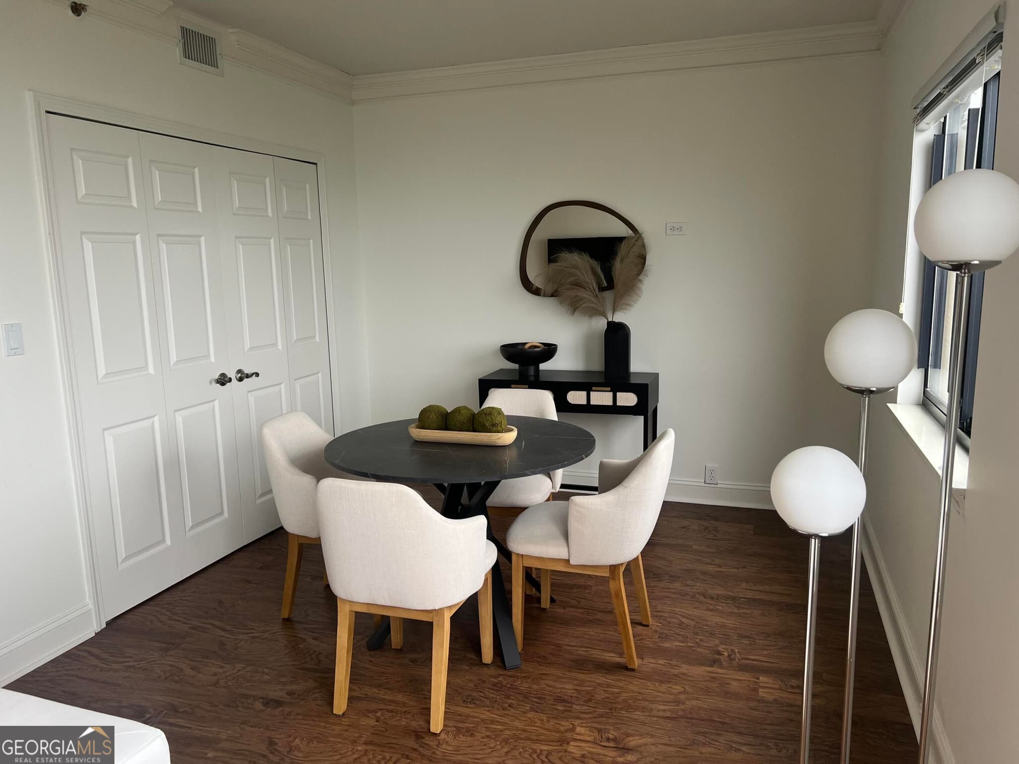 1 bedroom, 1 bathroom, 950 sq ft condominium for sale at 3481 Lakeside Drive APT 2901, Atlanta, GA 30326 — photo 9