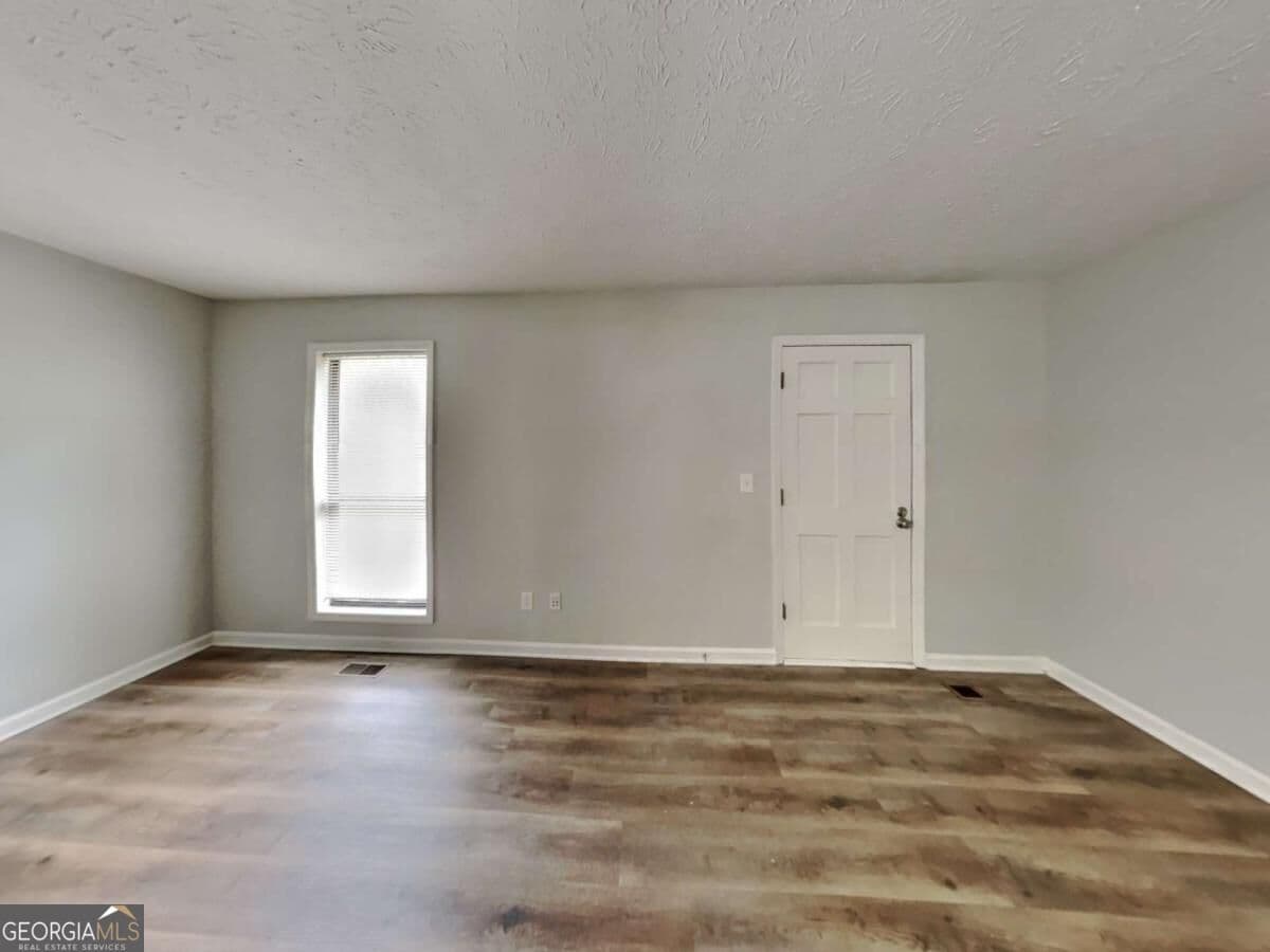 3 bedroom, 2 bathroom single family residence for rent at 2664 Bomar Road, Douglasville, GA 30135 for $1,680 a month — photo 6