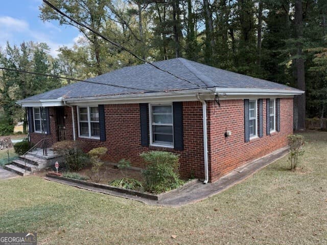 3 bedroom, 1 bathroom, 1,107 sq ft single family residence for sale at 1529 N Columbia Place, Decatur, GA 30032 — photo 3