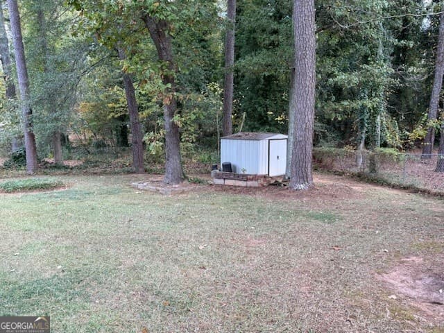 3 bedroom, 1 bathroom, 1,107 sq ft single family residence for sale at 1529 N Columbia Place, Decatur, GA 30032 — photo 9