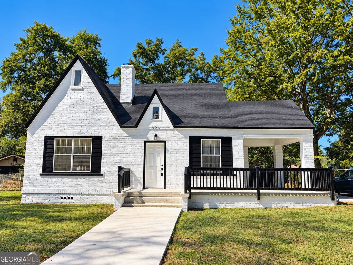 4 bedroom, 2 bathroom, 1,695 sq ft single family residence for sale at 896 Roseview Drive, Macon, GA 31217