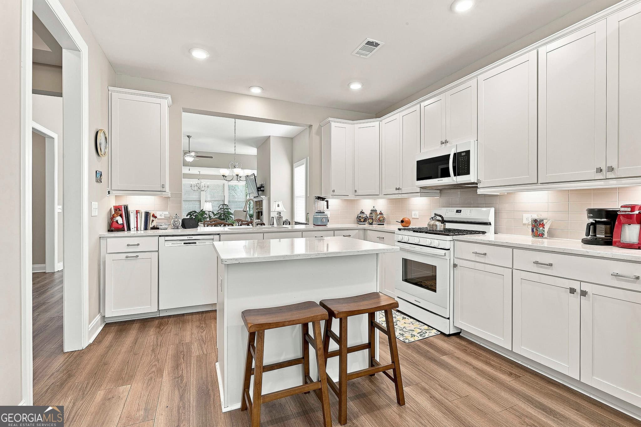 3 bedroom, 3 bathroom, 2,038 sq ft single family residence for sale at 200 Sweetbay Court, Peachtree City, GA 30269 — photo 7