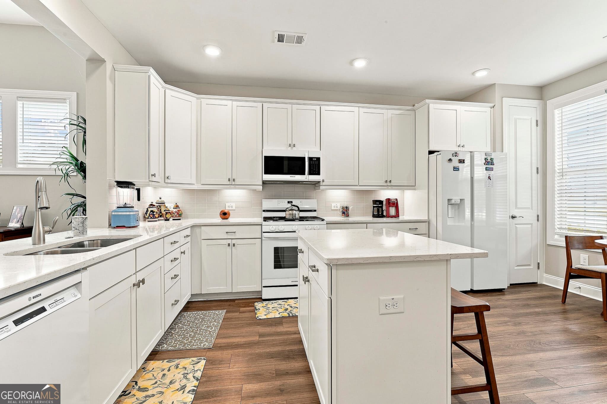3 bedroom, 3 bathroom, 2,038 sq ft single family residence for sale at 200 Sweetbay Court, Peachtree City, GA 30269 — photo 5