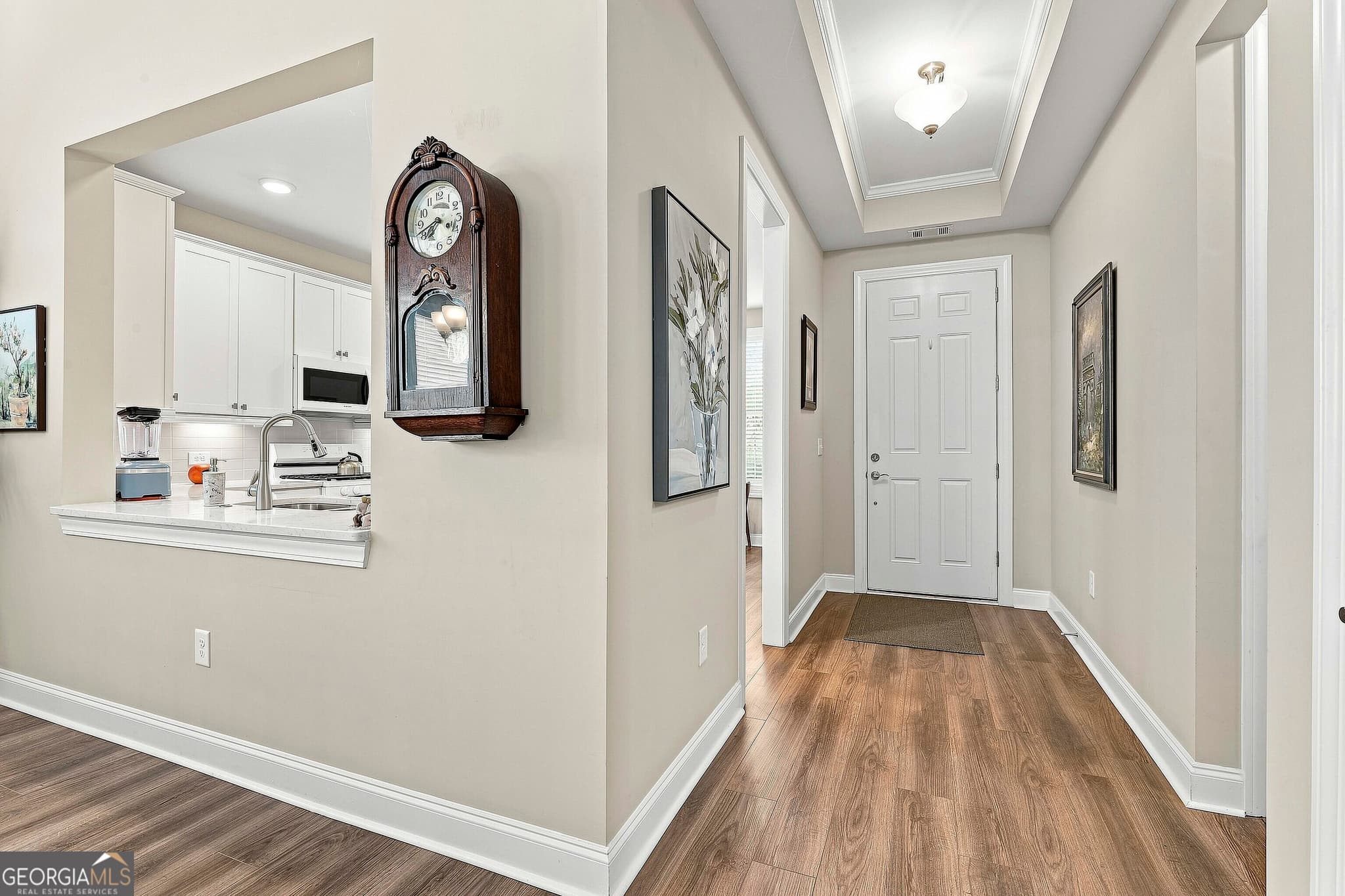 3 bedroom, 3 bathroom, 2,038 sq ft single family residence for sale at 200 Sweetbay Court, Peachtree City, GA 30269 — photo 4